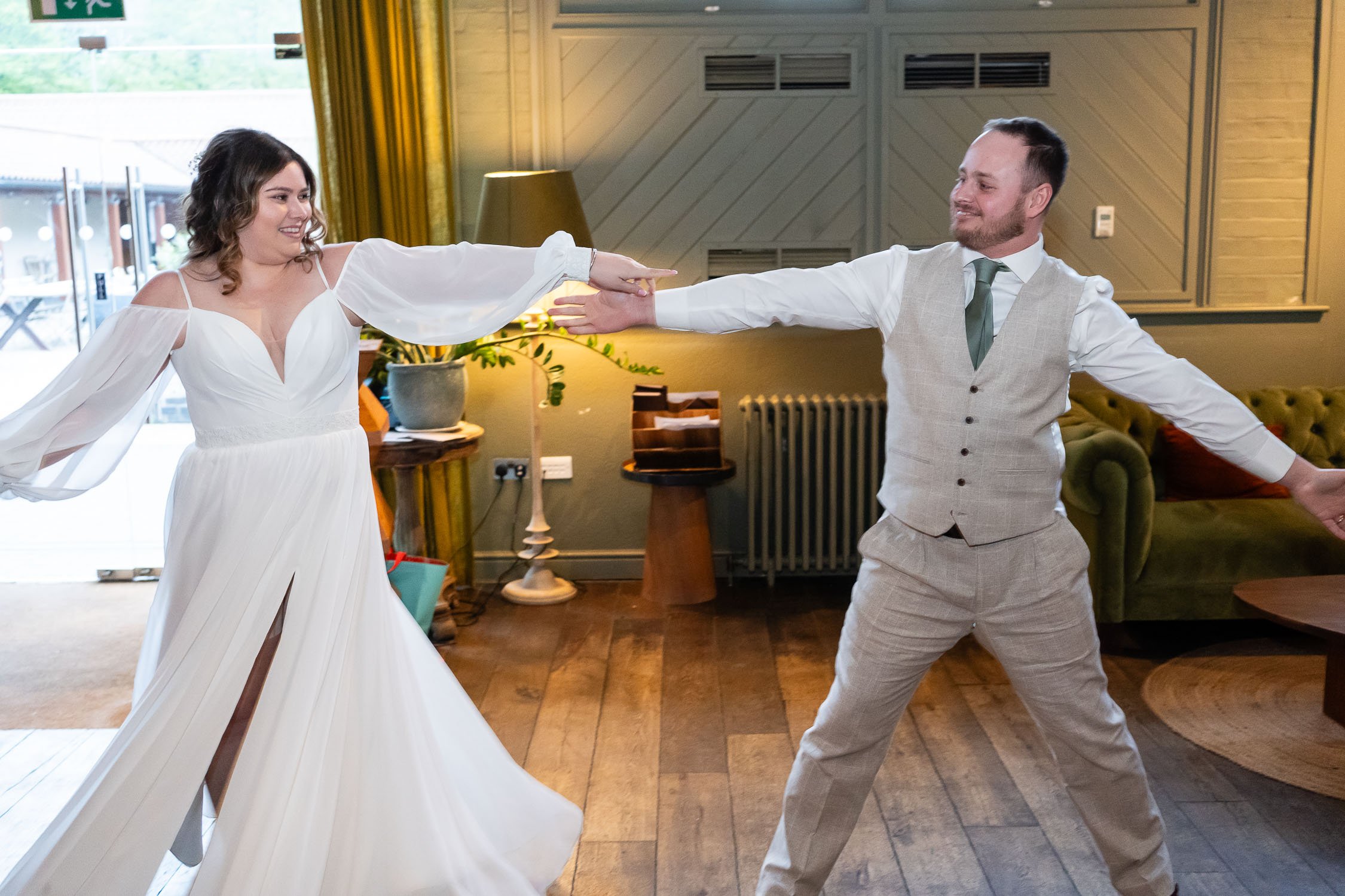 359-enfield-register-office-ridings-theobalds-estate-cheshunt-wedding-photographer.jpg