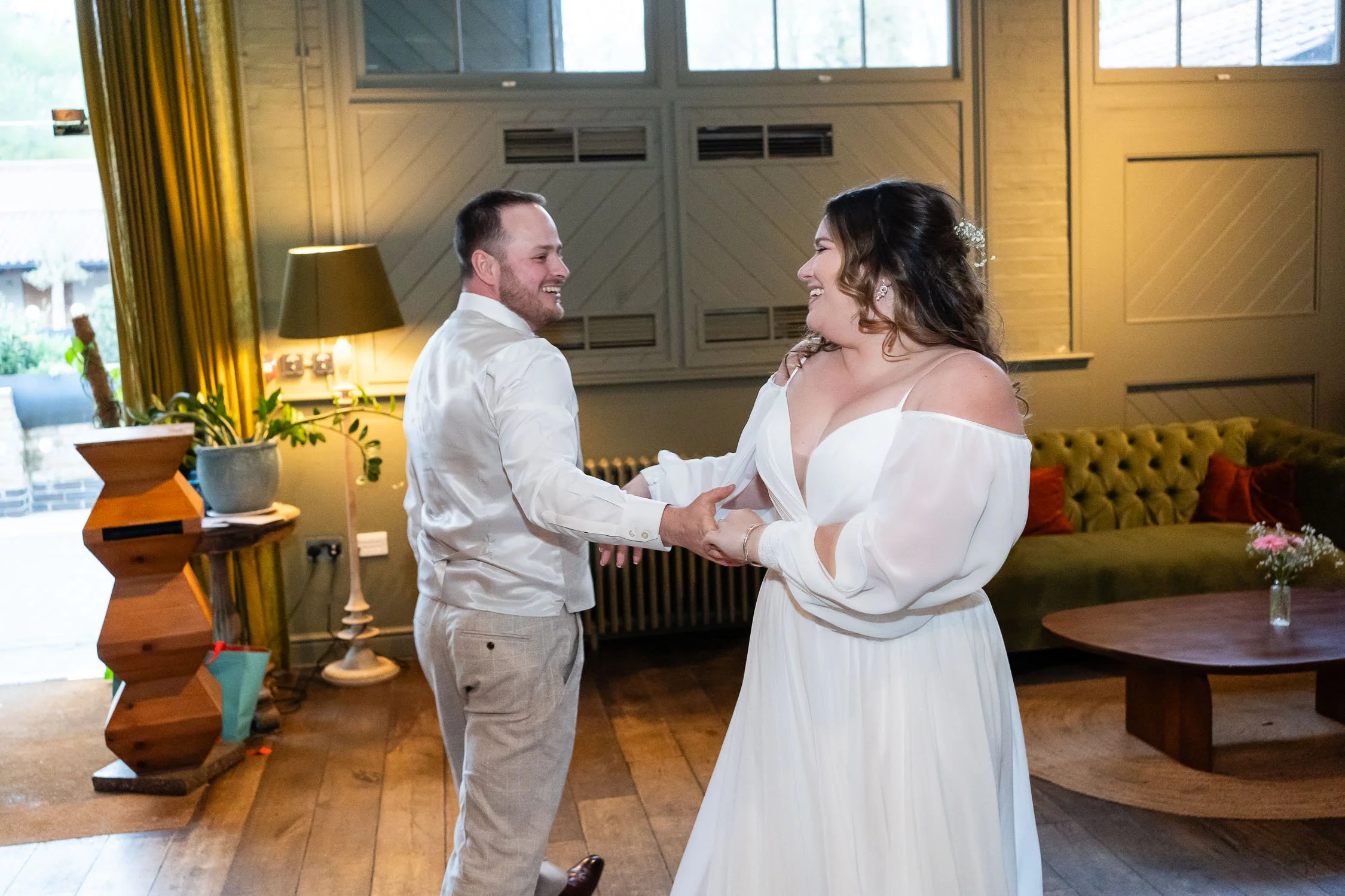 368-enfield-register-office-ridings-theobalds-estate-cheshunt-wedding-photographer.jpg