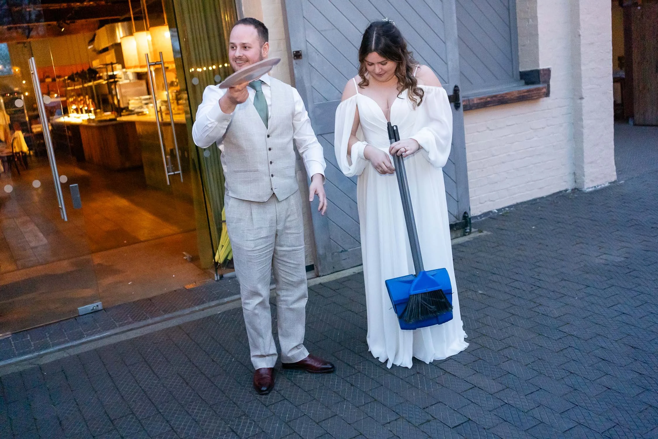 400-enfield-register-office-ridings-theobalds-estate-cheshunt-wedding-photographer.jpg