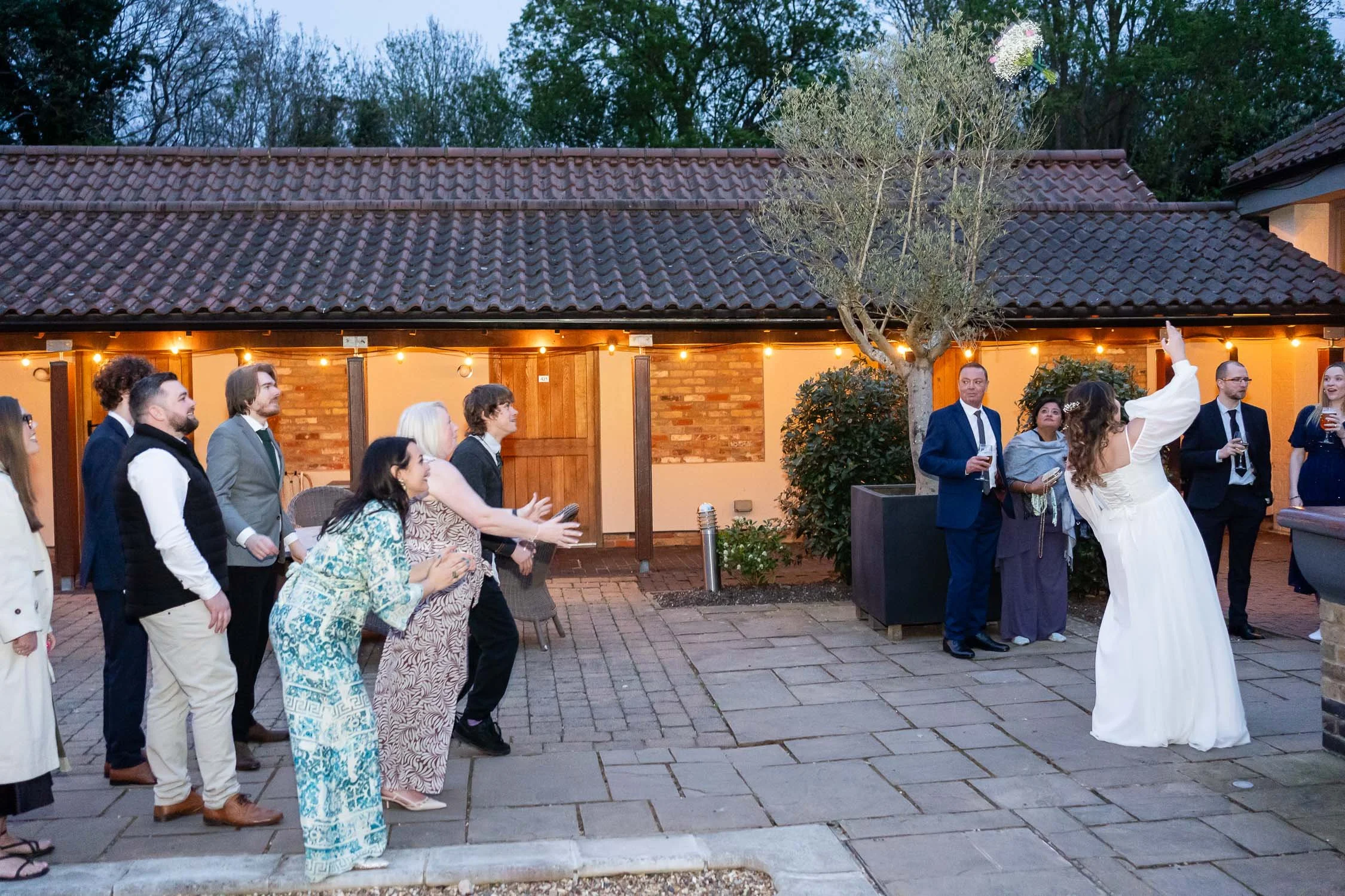 405-enfield-register-office-ridings-theobalds-estate-cheshunt-wedding-photographer.jpg