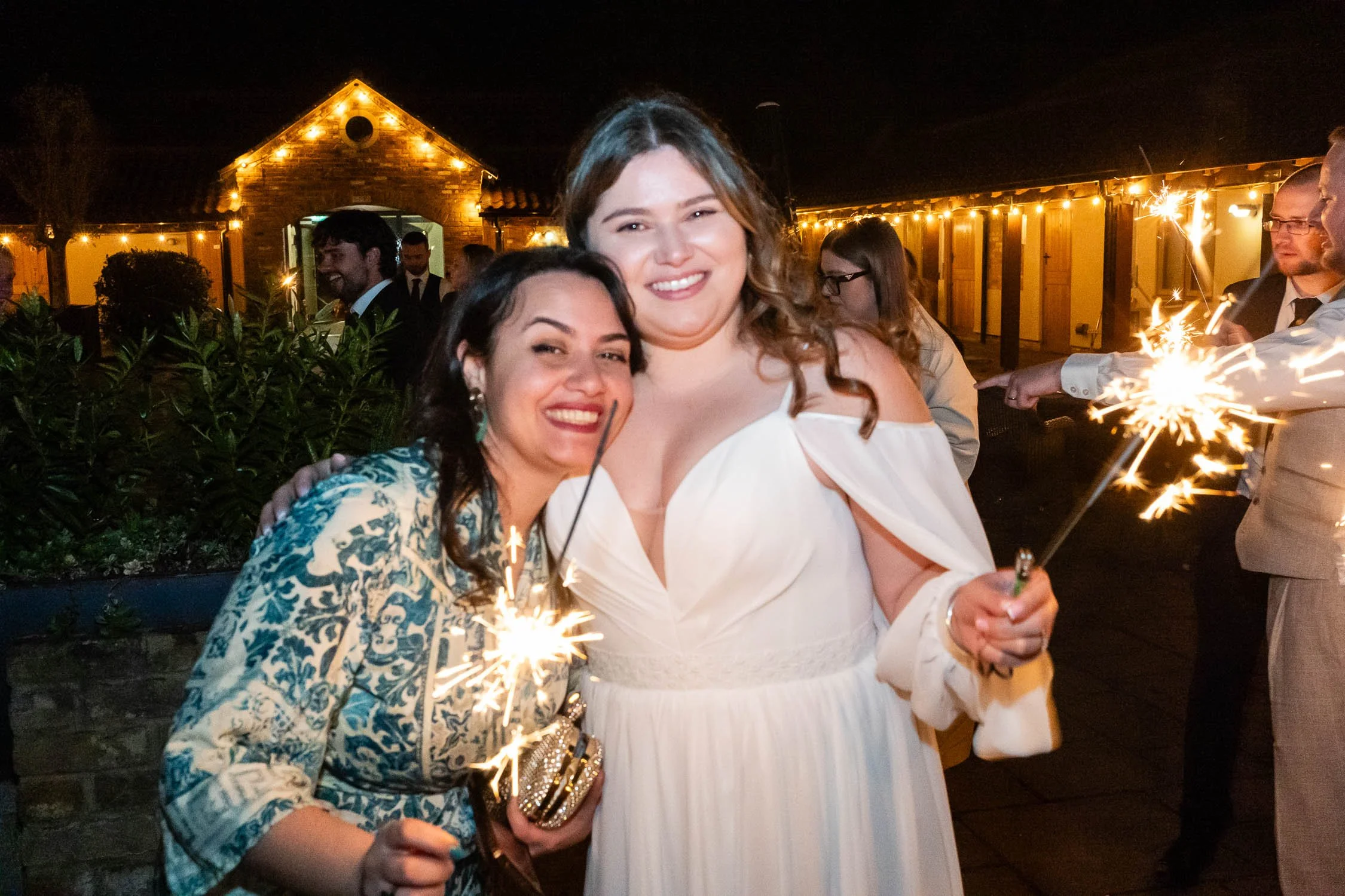 438-enfield-register-office-ridings-theobalds-estate-cheshunt-wedding-photographer.jpg