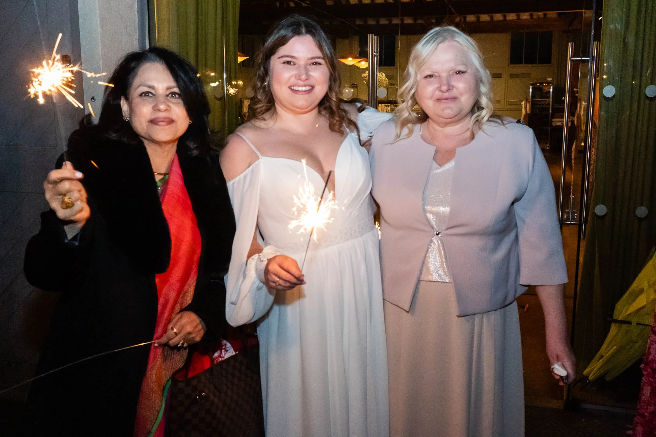 440-enfield-register-office-ridings-theobalds-estate-cheshunt-wedding-photographer.jpg