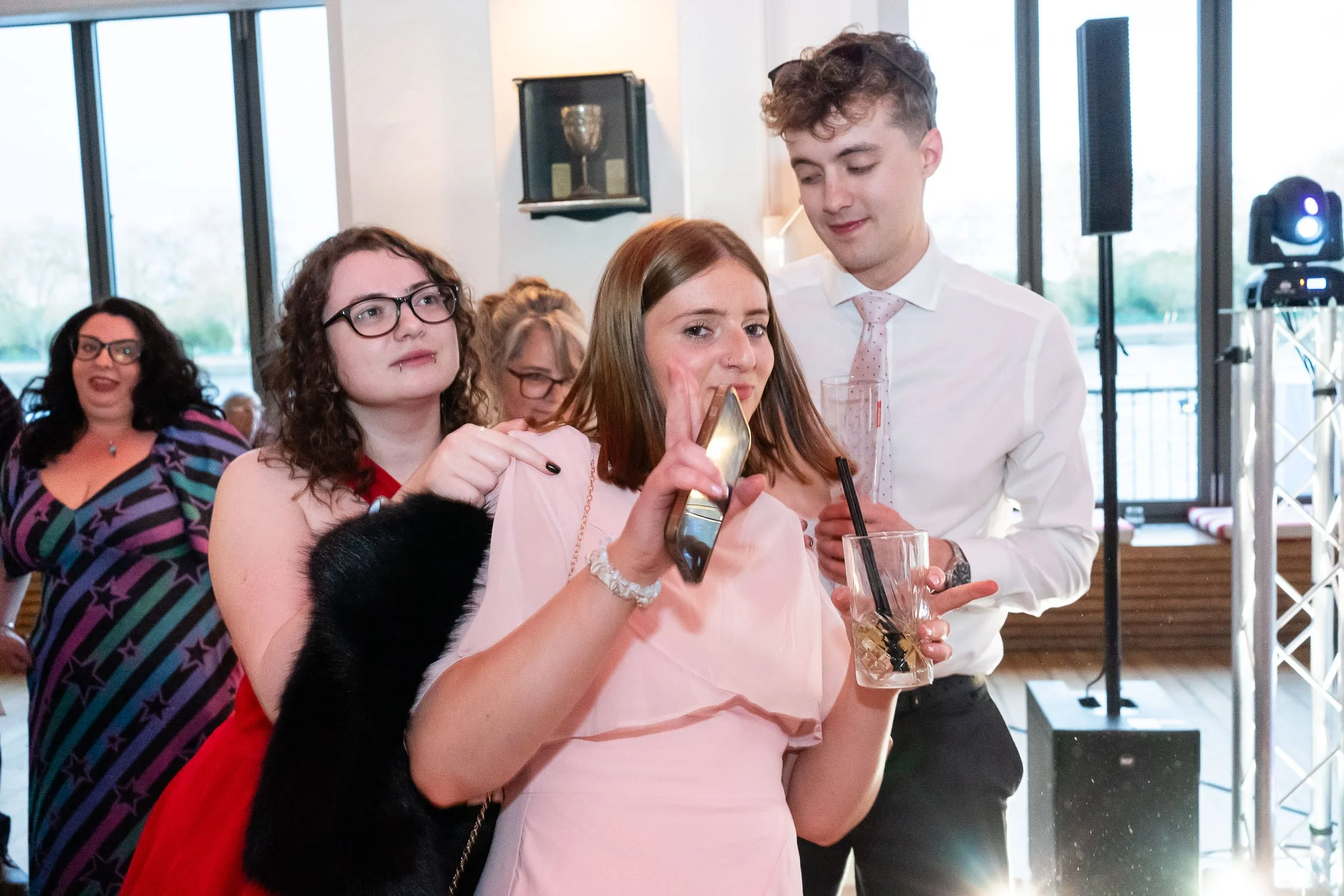 407-thames-rowing-club-putney-embankment-london-wedding-photographer.jpg