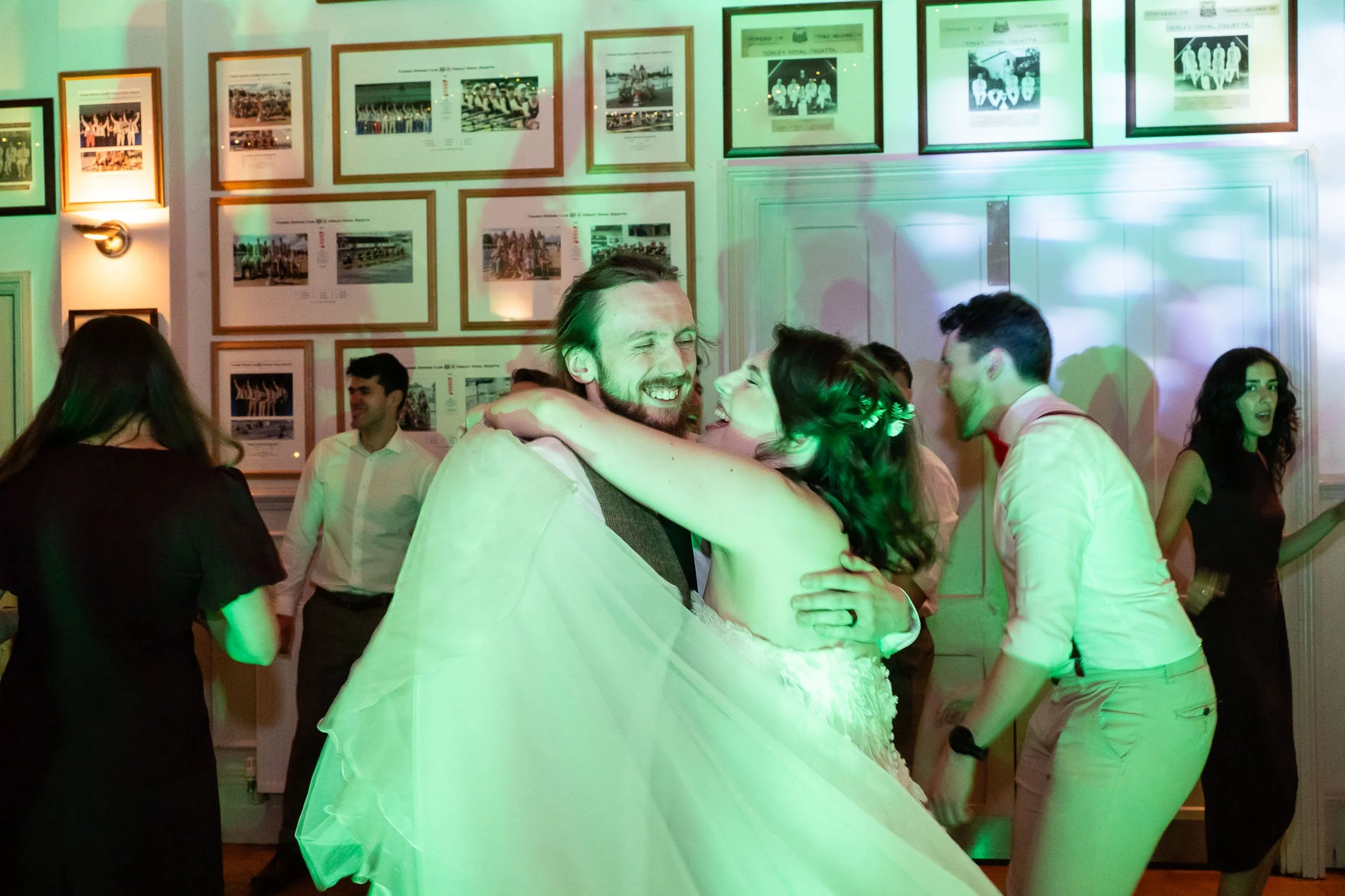 447-thames-rowing-club-putney-embankment-london-wedding-photographer.jpg