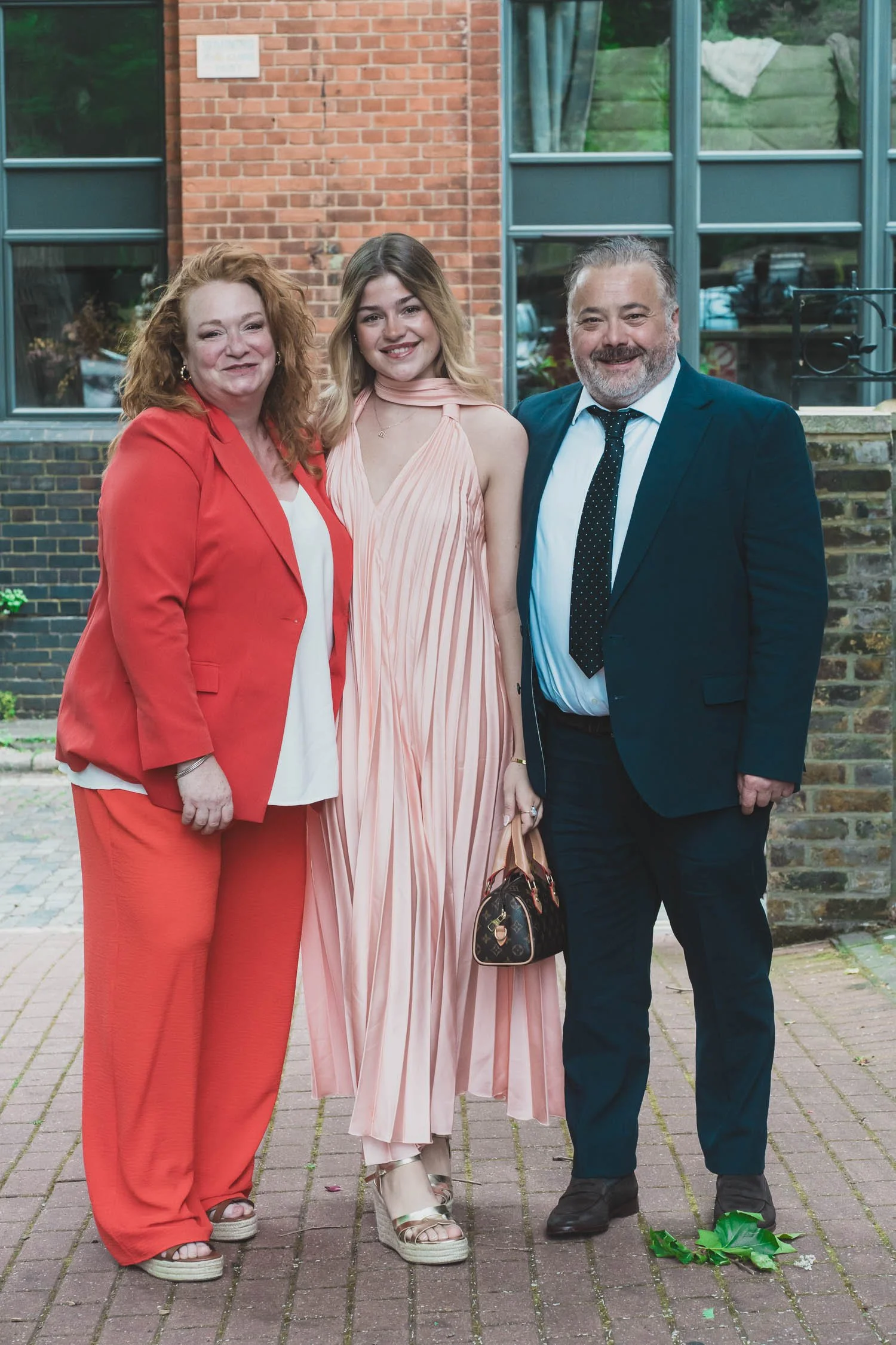 010-southwark-register-office-cutty-sark-pub-greenwich-wedding-photographer-london.jpg