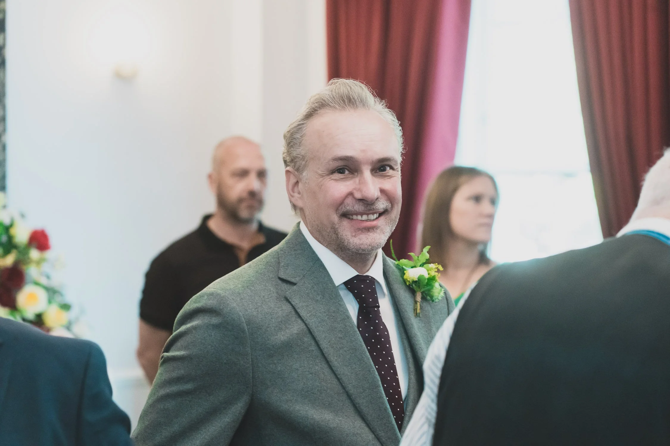 033-southwark-register-office-cutty-sark-pub-greenwich-wedding-photographer-london.jpg