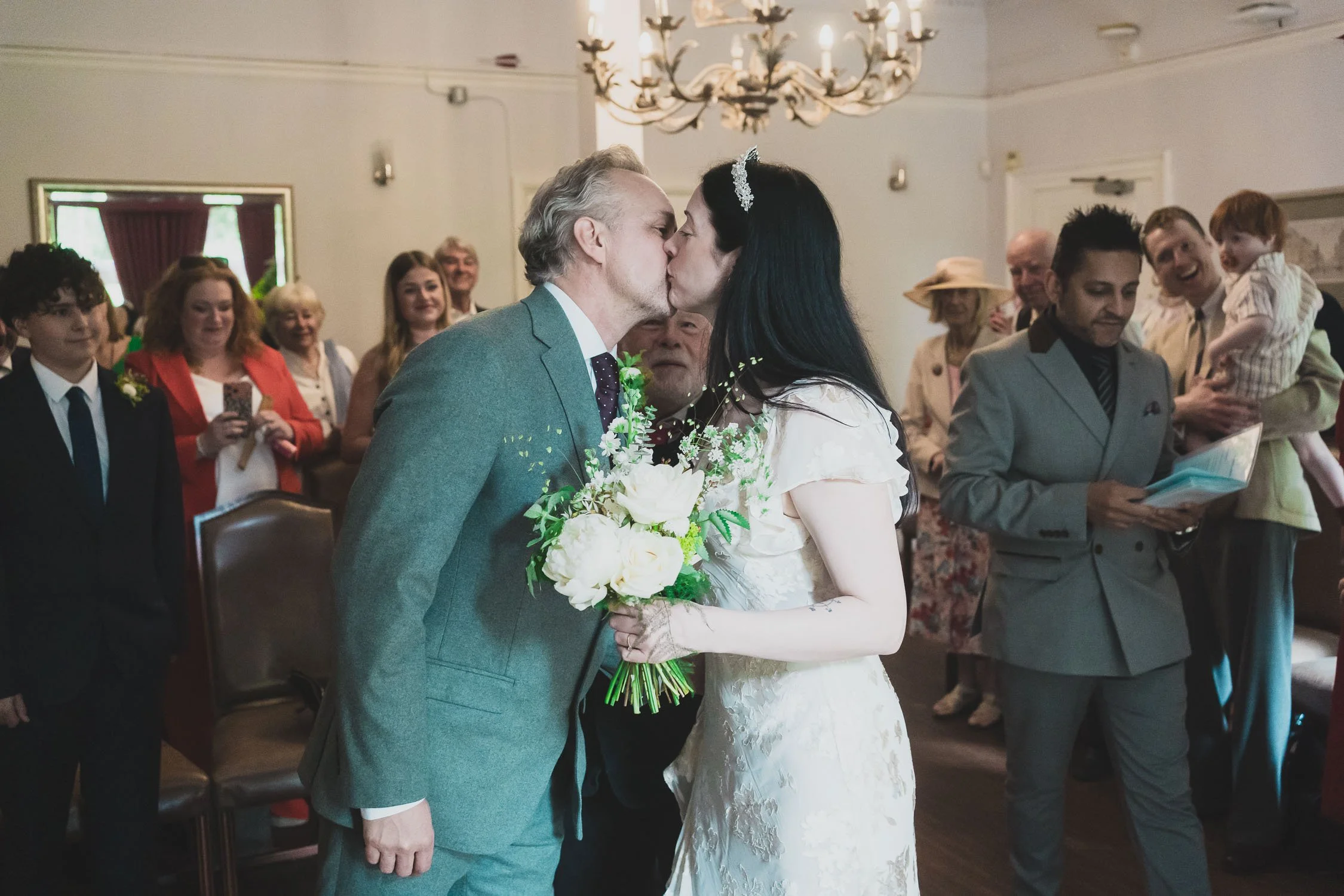 060-southwark-register-office-cutty-sark-pub-greenwich-wedding-photographer-london.jpg