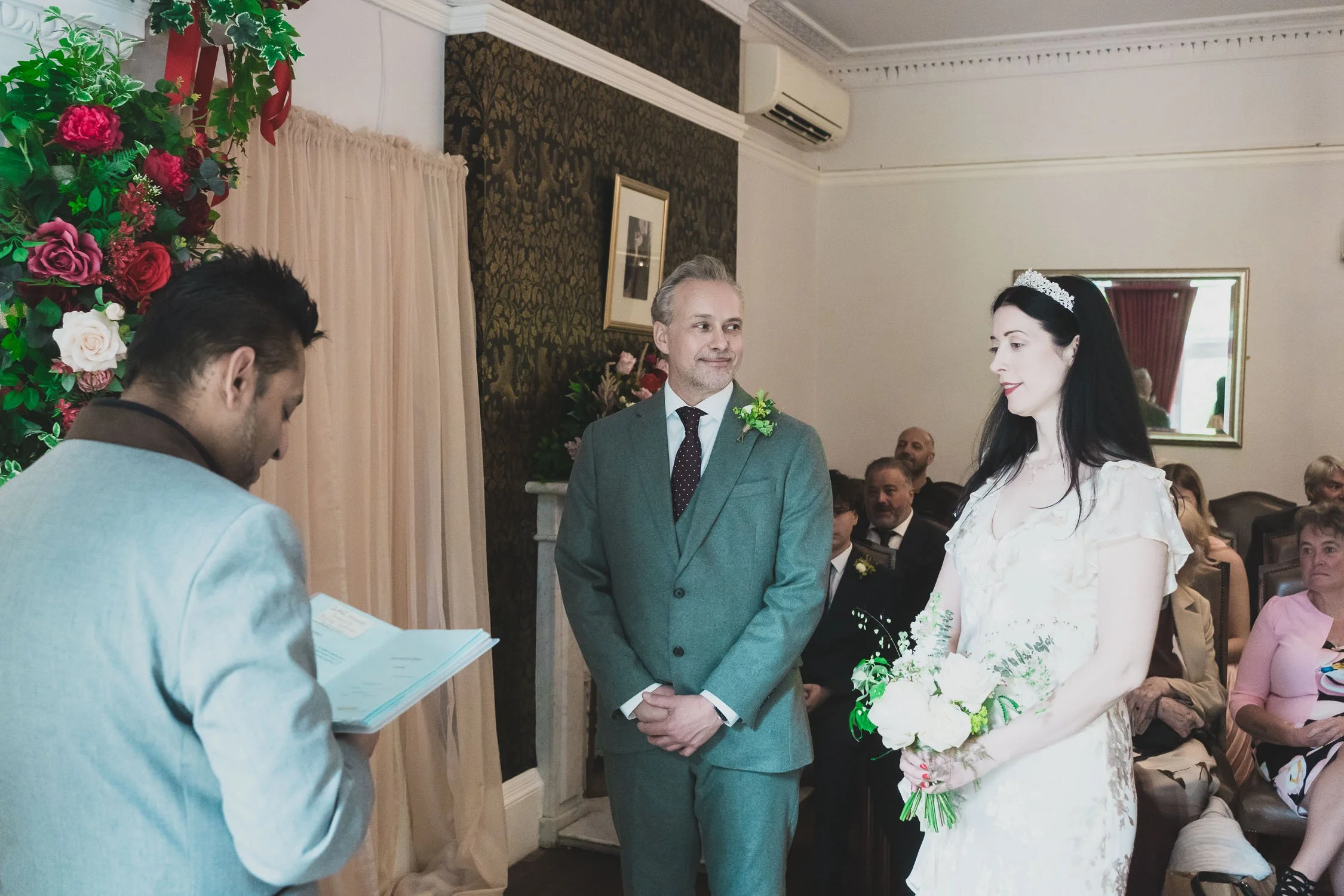 069-southwark-register-office-cutty-sark-pub-greenwich-wedding-photographer-london.jpg