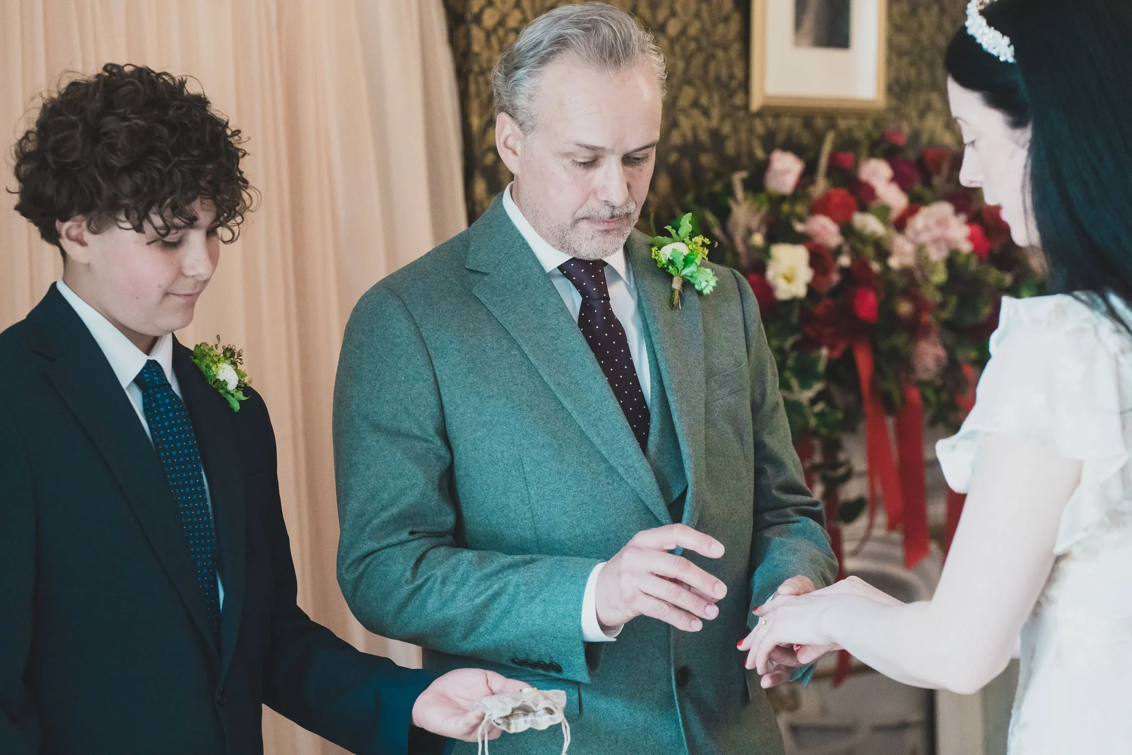 082-southwark-register-office-cutty-sark-pub-greenwich-wedding-photographer-london.jpg