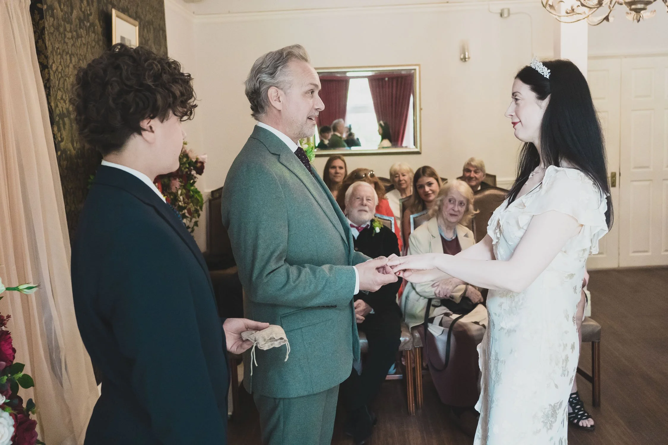 084-southwark-register-office-cutty-sark-pub-greenwich-wedding-photographer-london.jpg