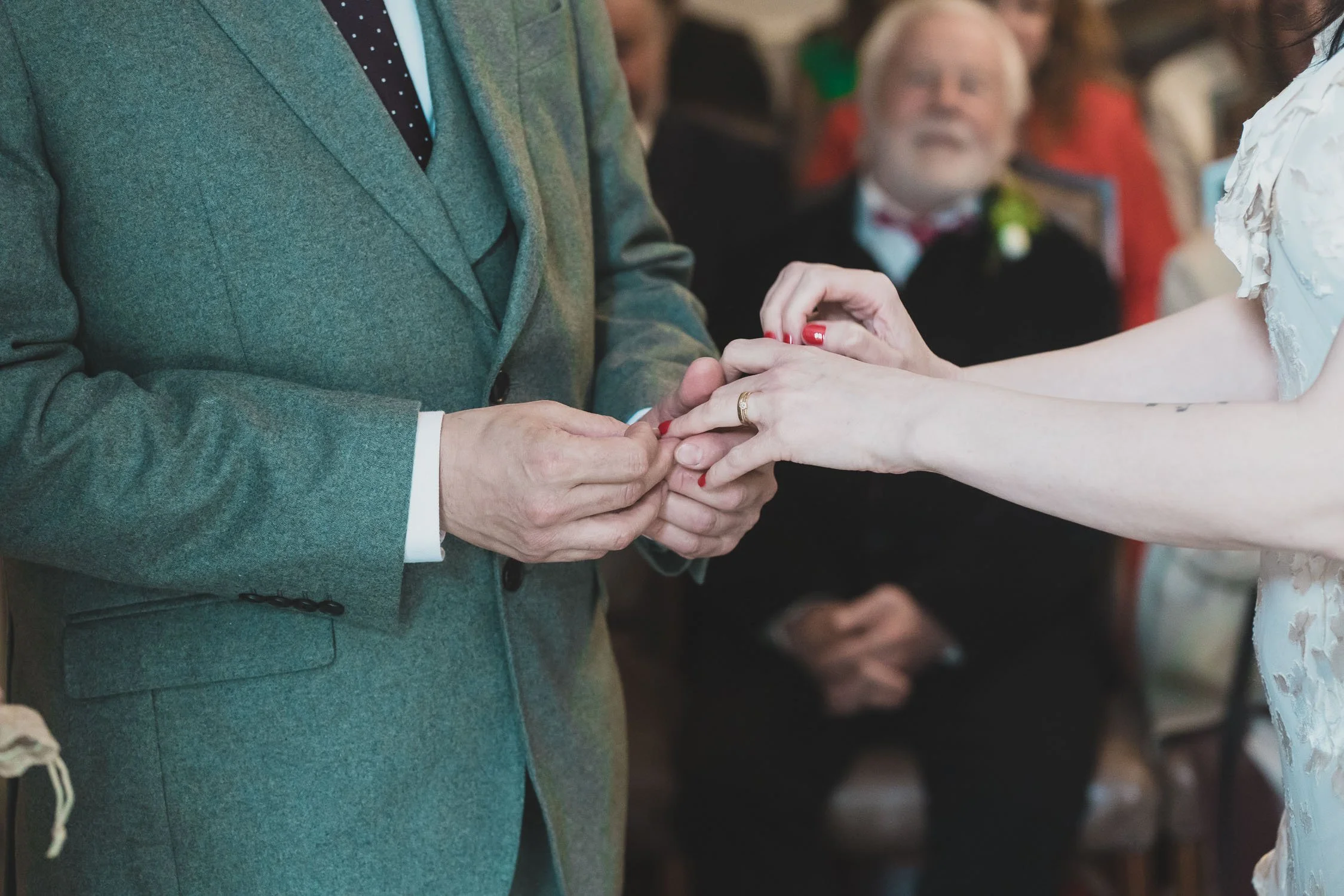 086-southwark-register-office-cutty-sark-pub-greenwich-wedding-photographer-london.jpg