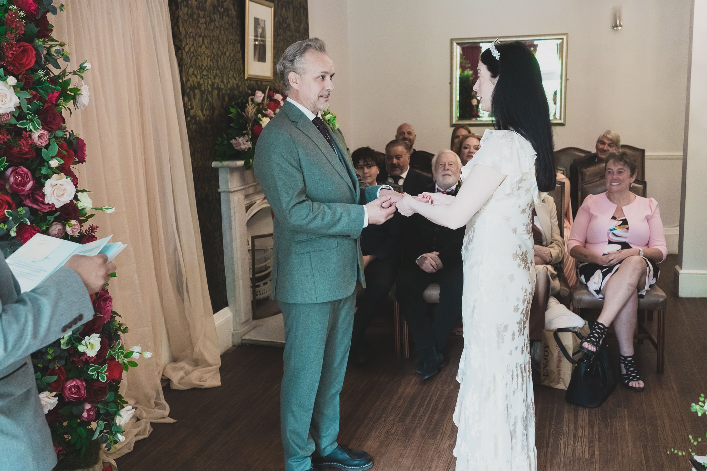 089-southwark-register-office-cutty-sark-pub-greenwich-wedding-photographer-london.jpg