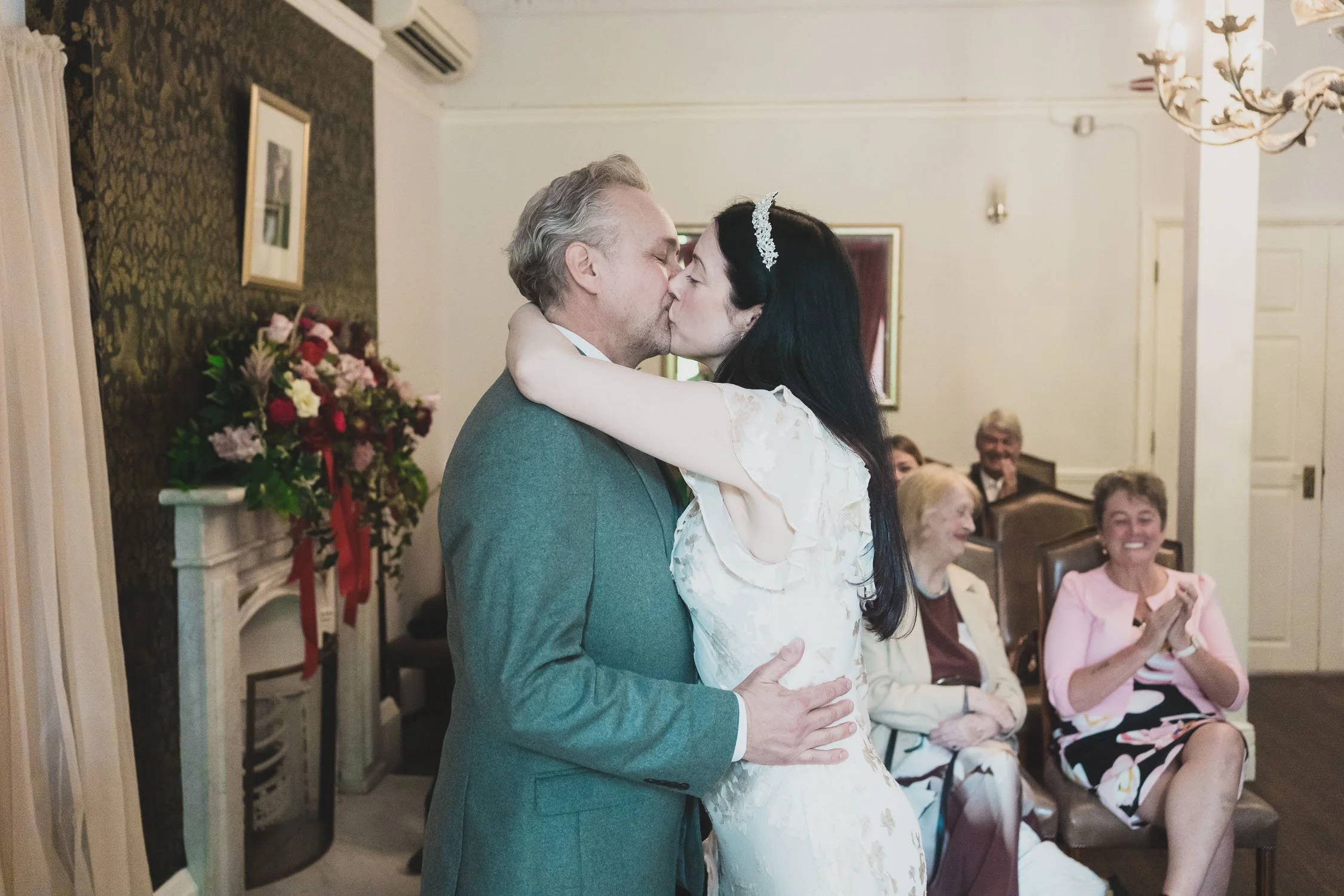 097-southwark-register-office-cutty-sark-pub-greenwich-wedding-photographer-london.jpg