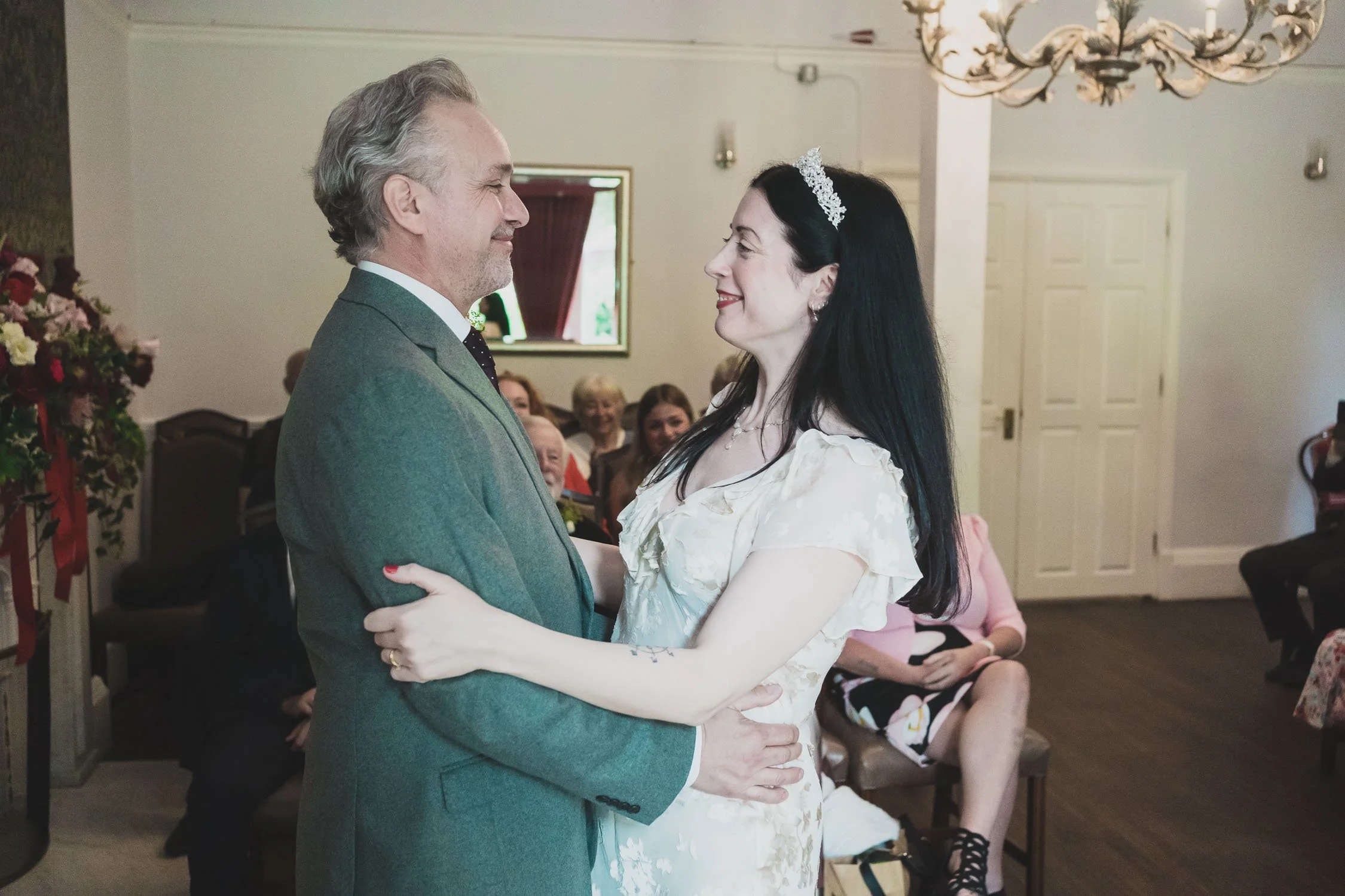 100-southwark-register-office-cutty-sark-pub-greenwich-wedding-photographer-london.jpg