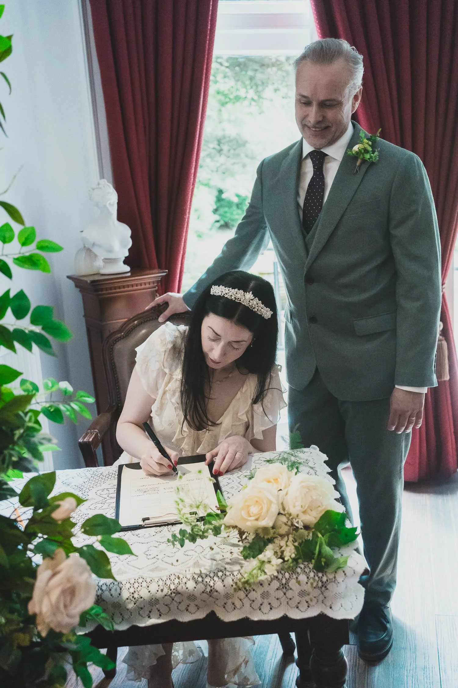 106-southwark-register-office-cutty-sark-pub-greenwich-wedding-photographer-london.jpg