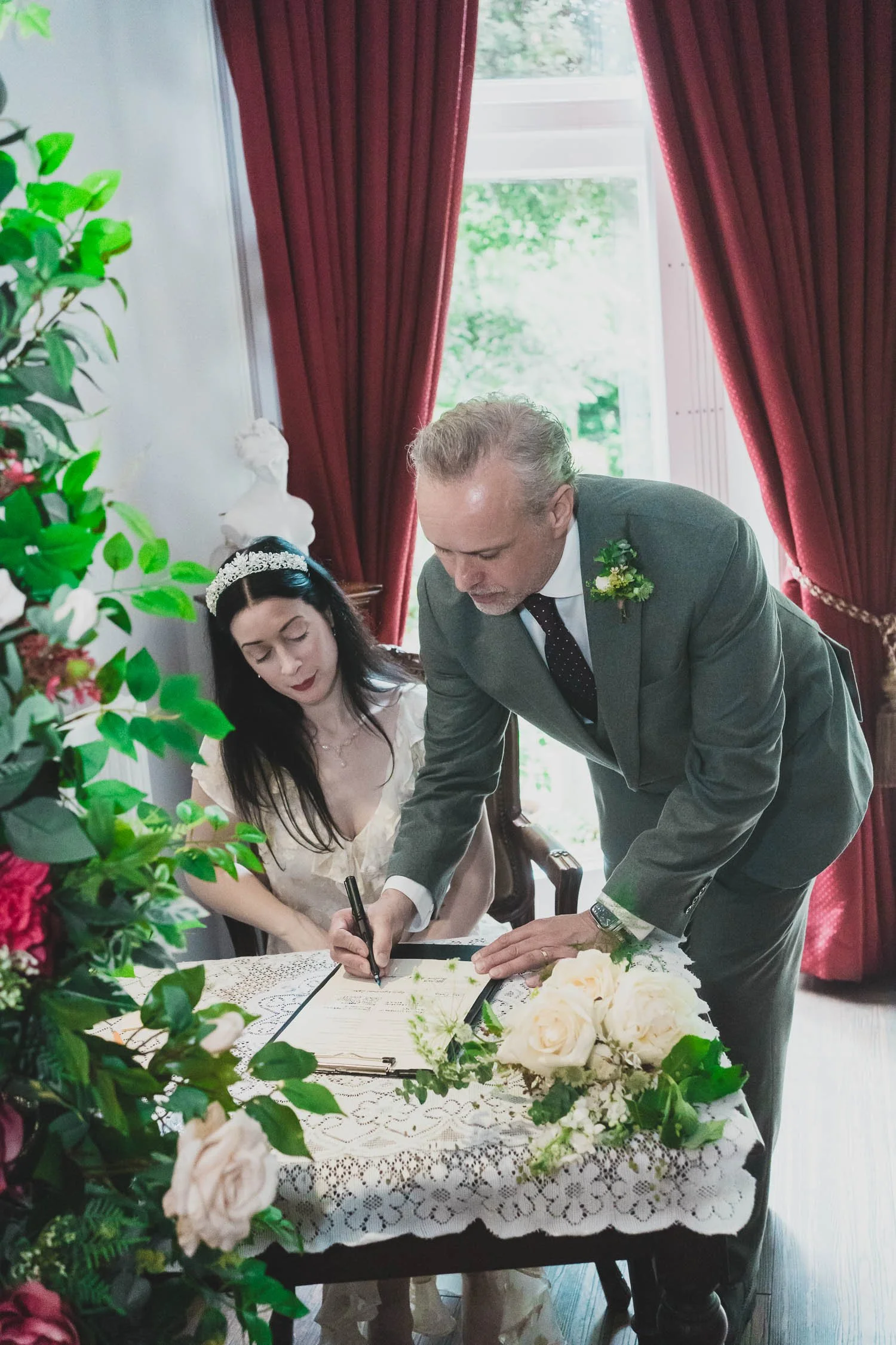 107-southwark-register-office-cutty-sark-pub-greenwich-wedding-photographer-london.jpg
