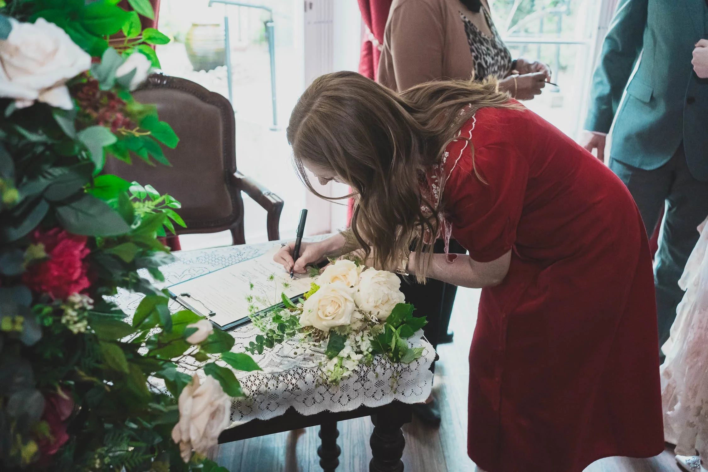 109-southwark-register-office-cutty-sark-pub-greenwich-wedding-photographer-london.jpg