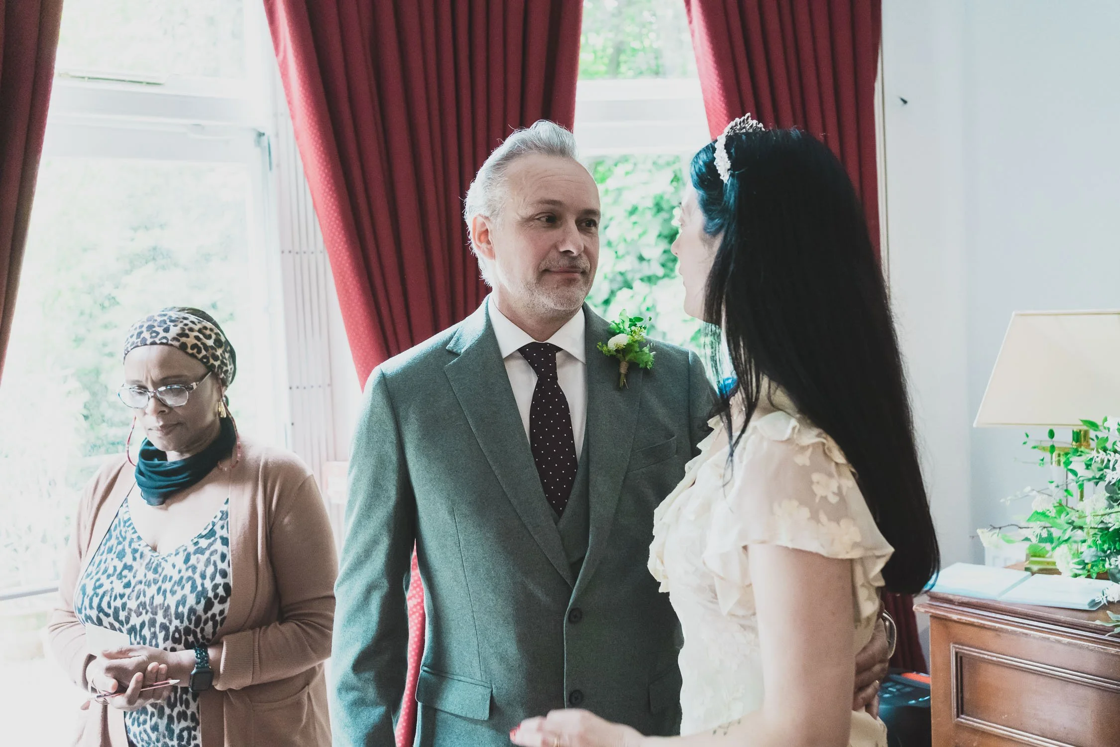 111-southwark-register-office-cutty-sark-pub-greenwich-wedding-photographer-london.jpg