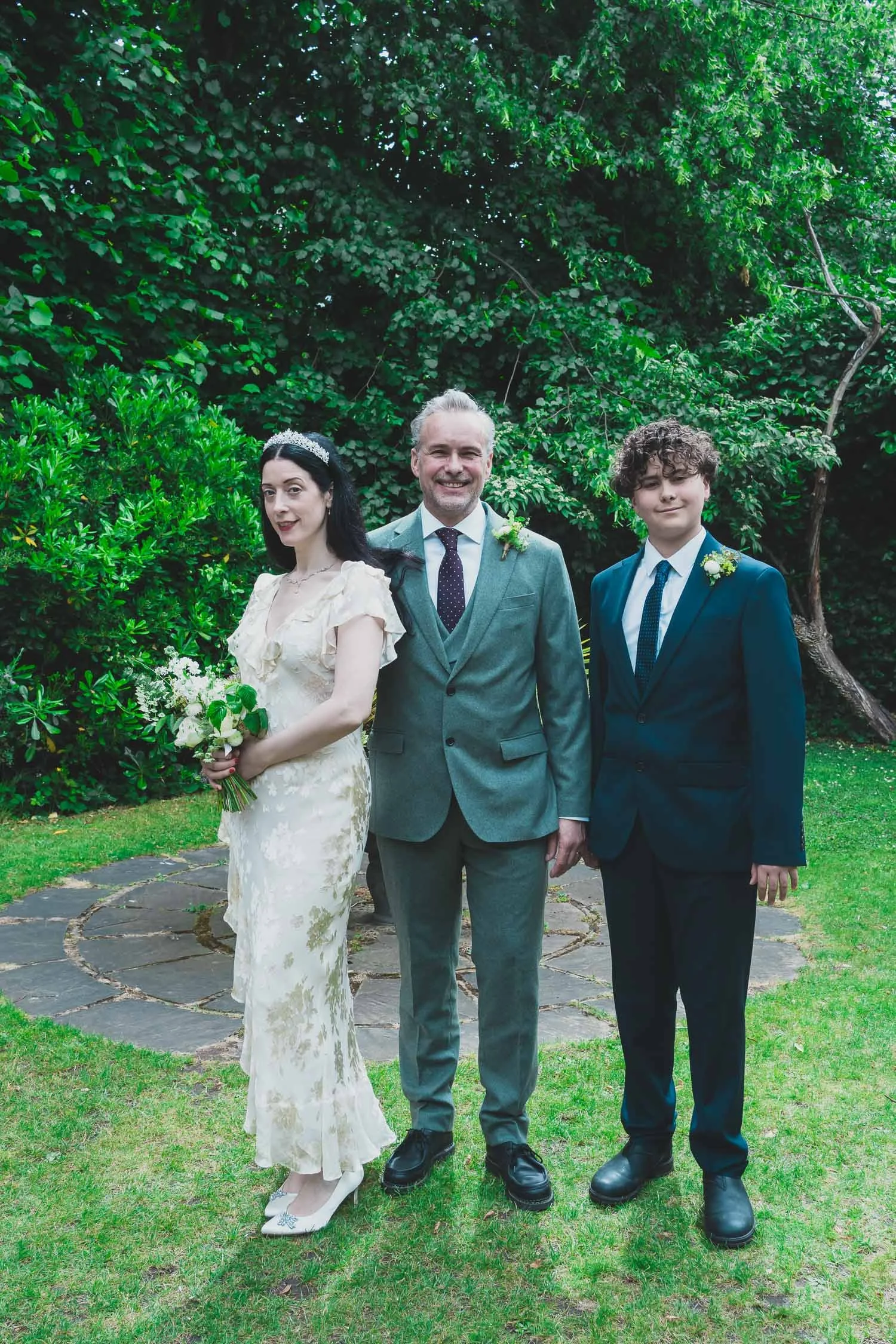 125-southwark-register-office-cutty-sark-pub-greenwich-wedding-photographer-london.jpg