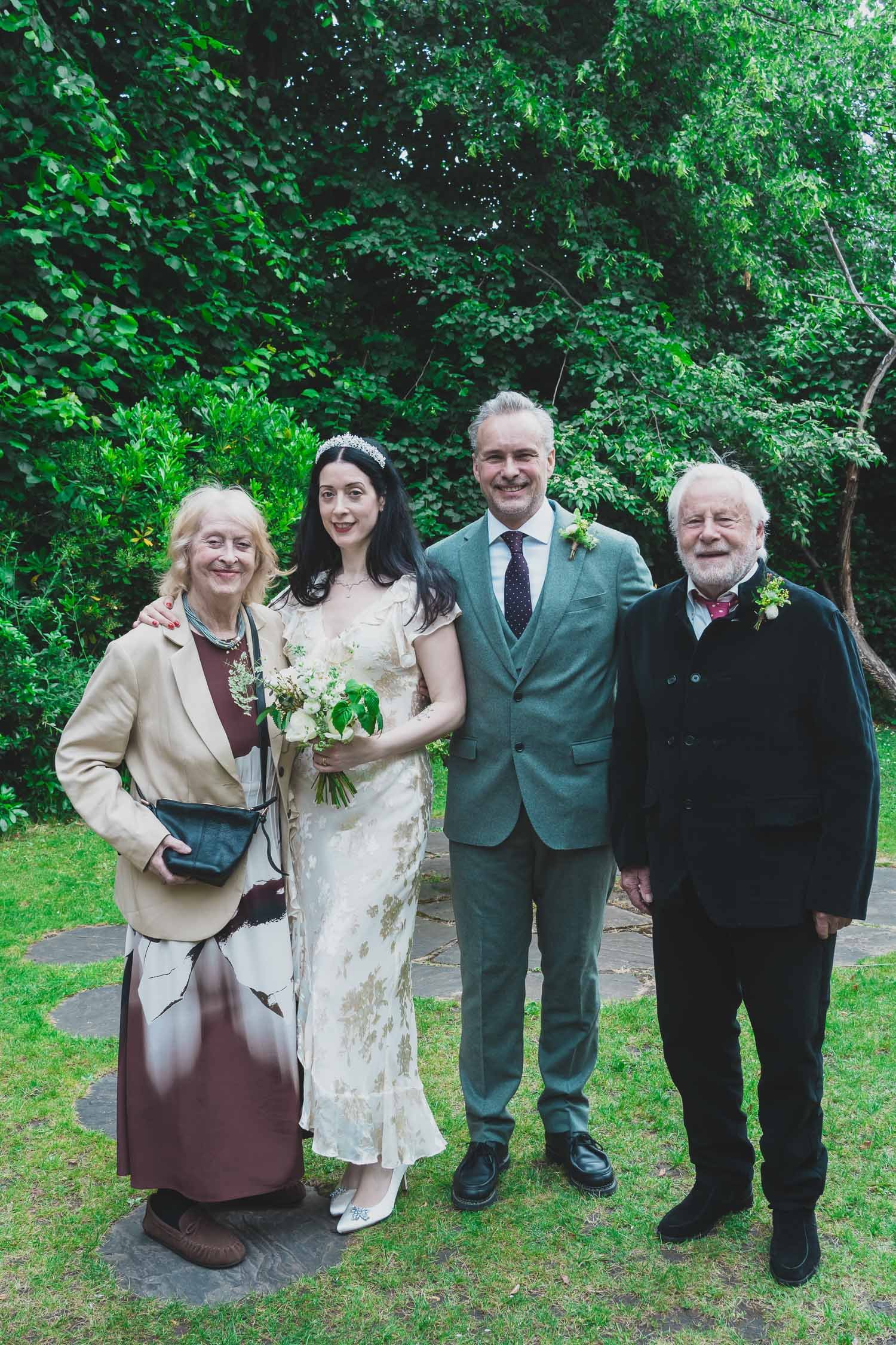 127-southwark-register-office-cutty-sark-pub-greenwich-wedding-photographer-london.jpg
