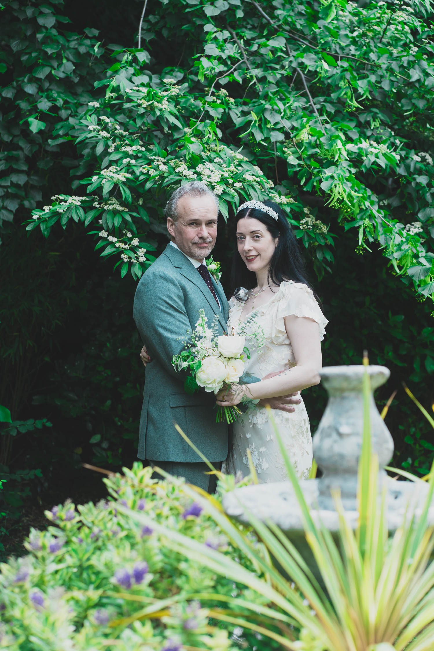 140-southwark-register-office-cutty-sark-pub-greenwich-wedding-photographer-london.jpg