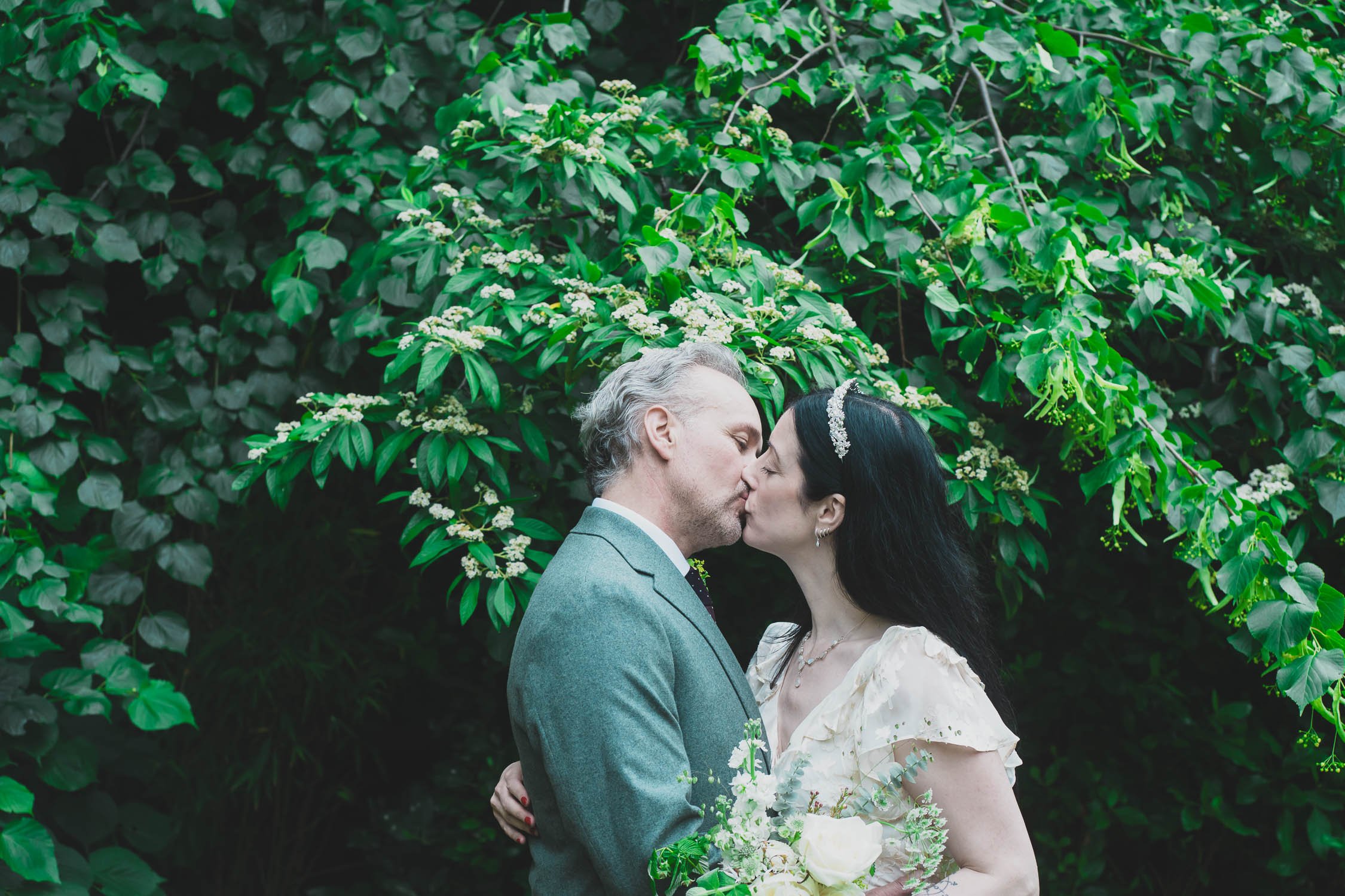 146-southwark-register-office-cutty-sark-pub-greenwich-wedding-photographer-london.jpg