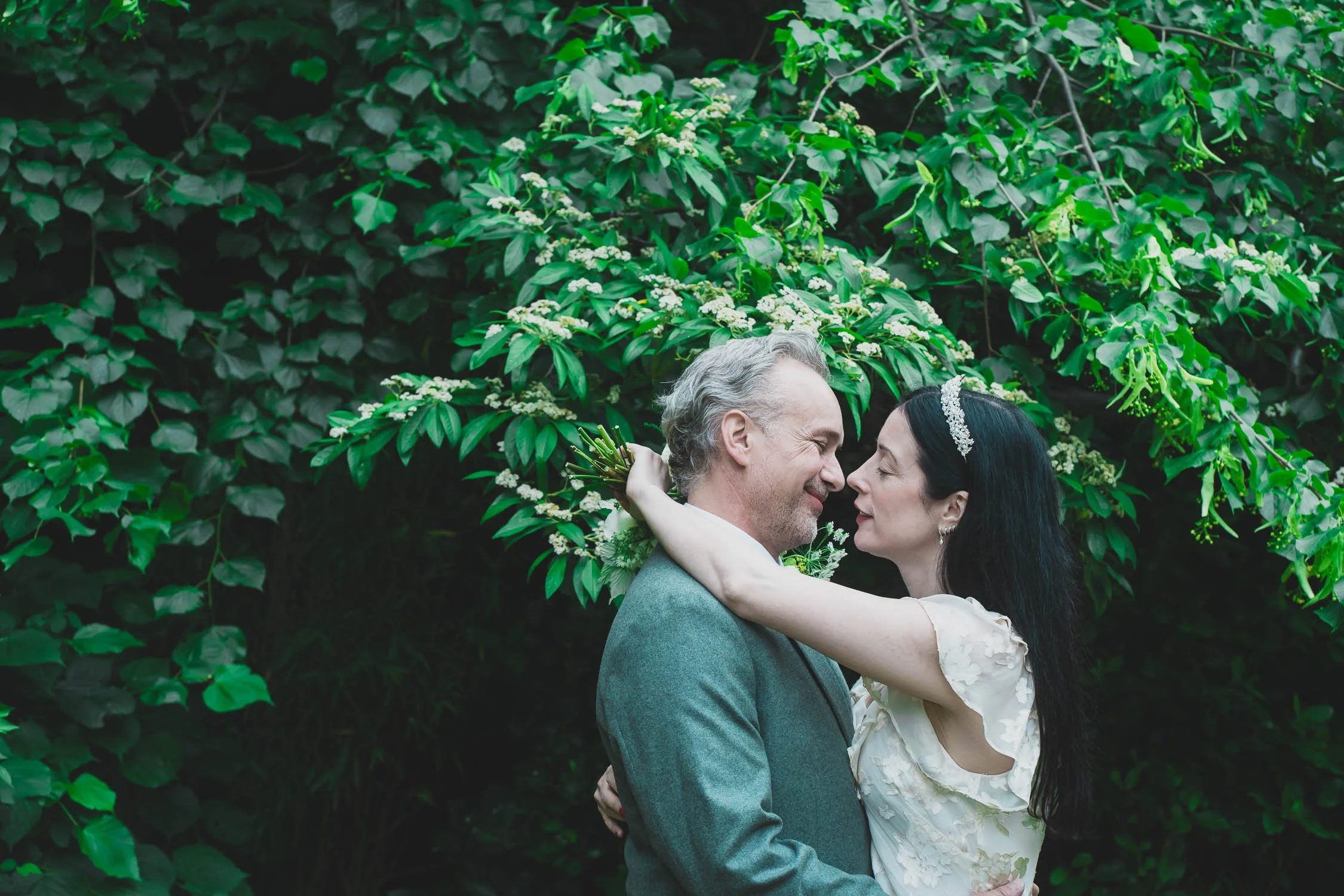 147-southwark-register-office-cutty-sark-pub-greenwich-wedding-photographer-london.jpg