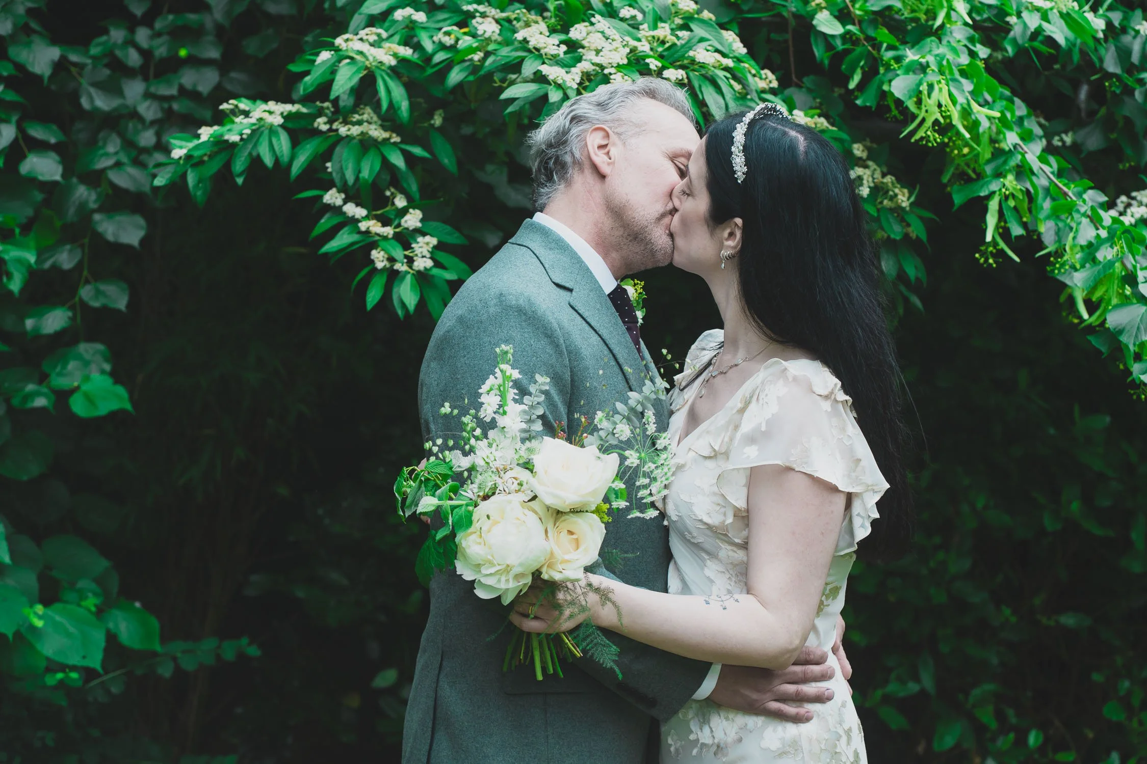 148-southwark-register-office-cutty-sark-pub-greenwich-wedding-photographer-london.jpg