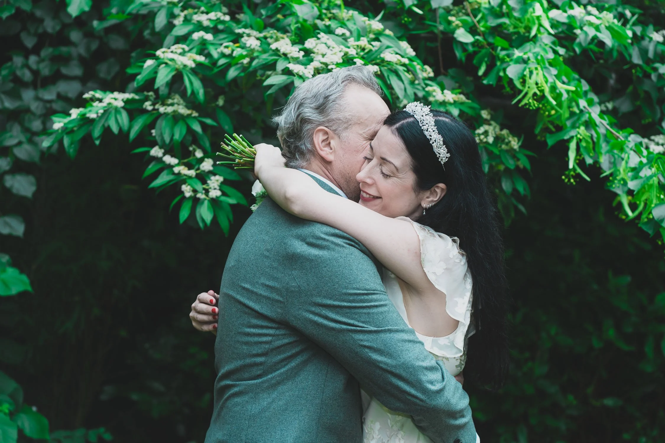 149-southwark-register-office-cutty-sark-pub-greenwich-wedding-photographer-london.jpg