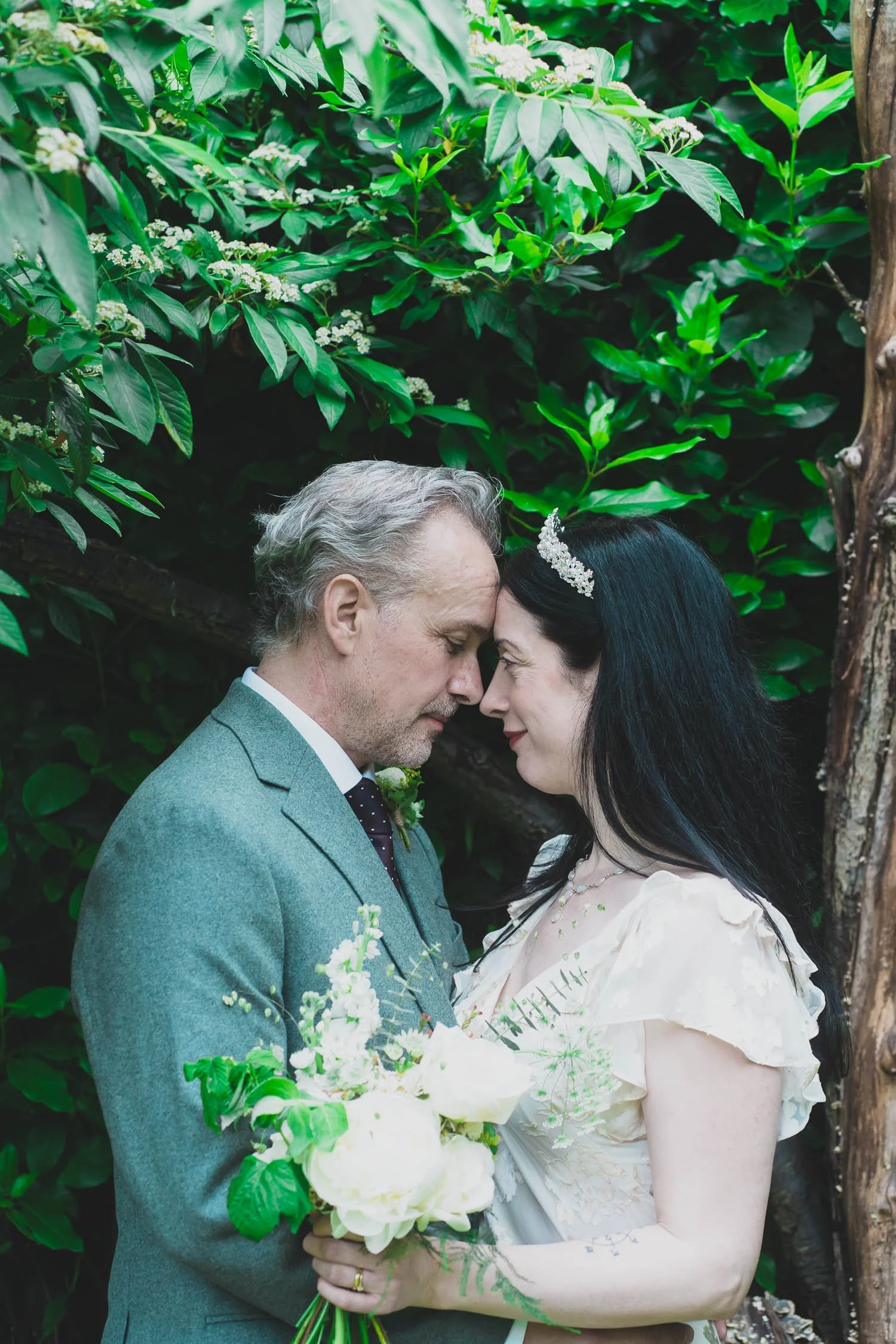 155-southwark-register-office-cutty-sark-pub-greenwich-wedding-photographer-london.jpg