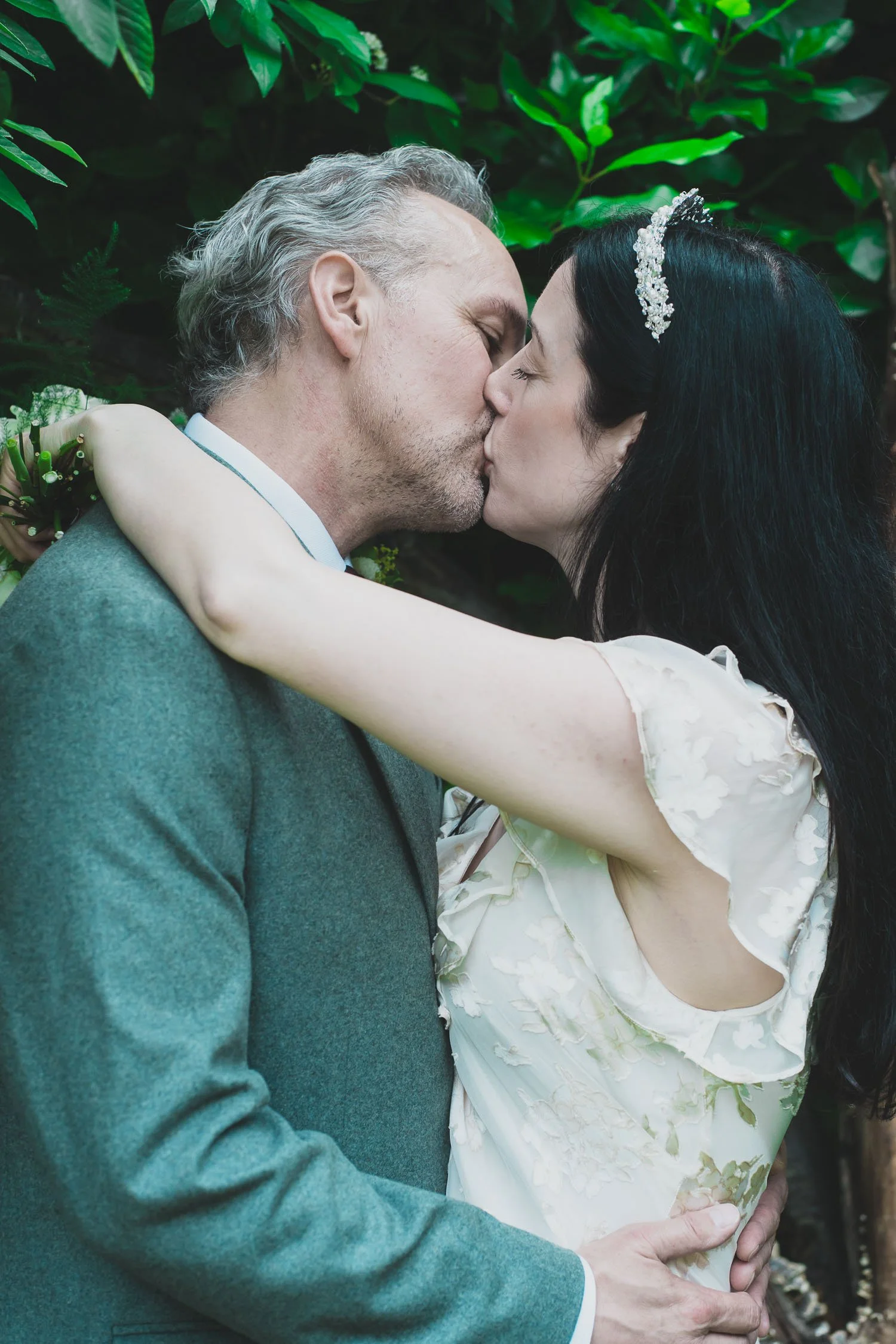 158-southwark-register-office-cutty-sark-pub-greenwich-wedding-photographer-london.jpg