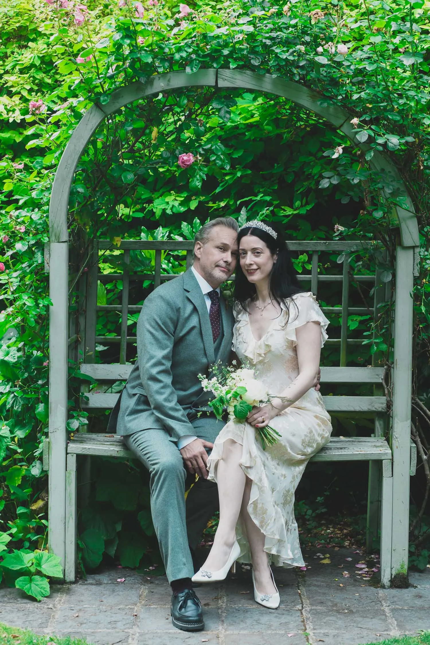 160-southwark-register-office-cutty-sark-pub-greenwich-wedding-photographer-london.jpg