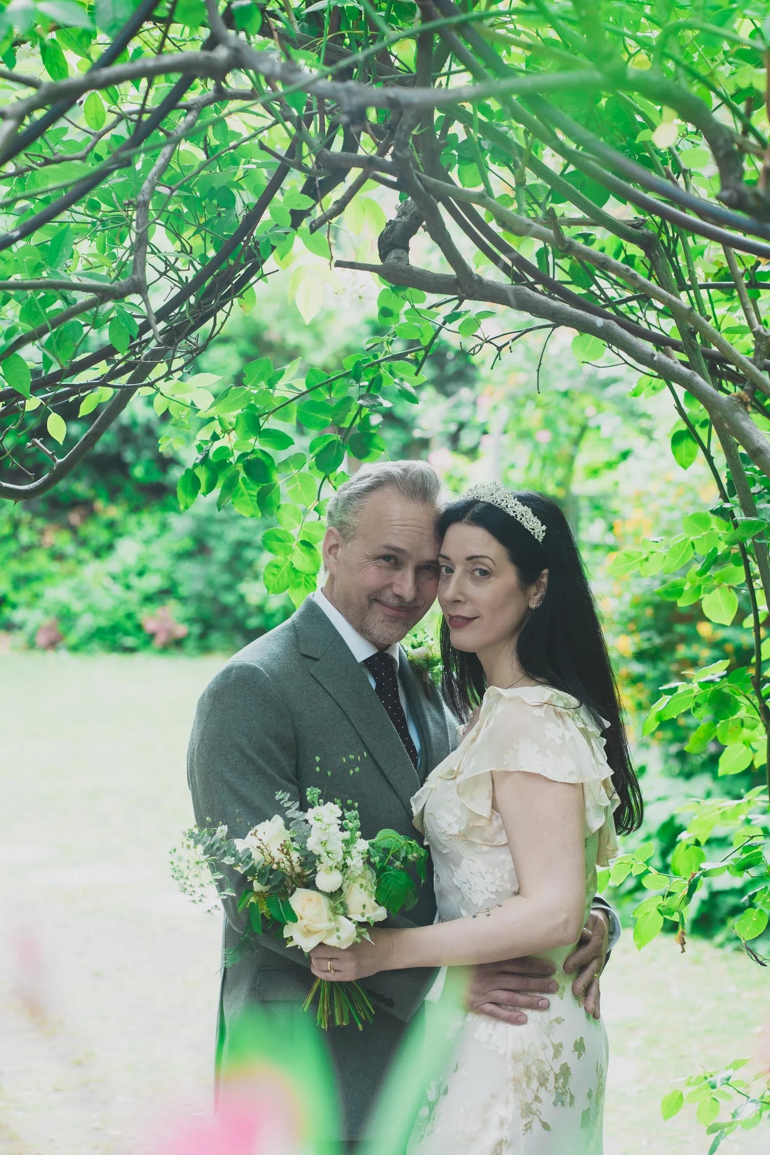 168-southwark-register-office-cutty-sark-pub-greenwich-wedding-photographer-london.jpg