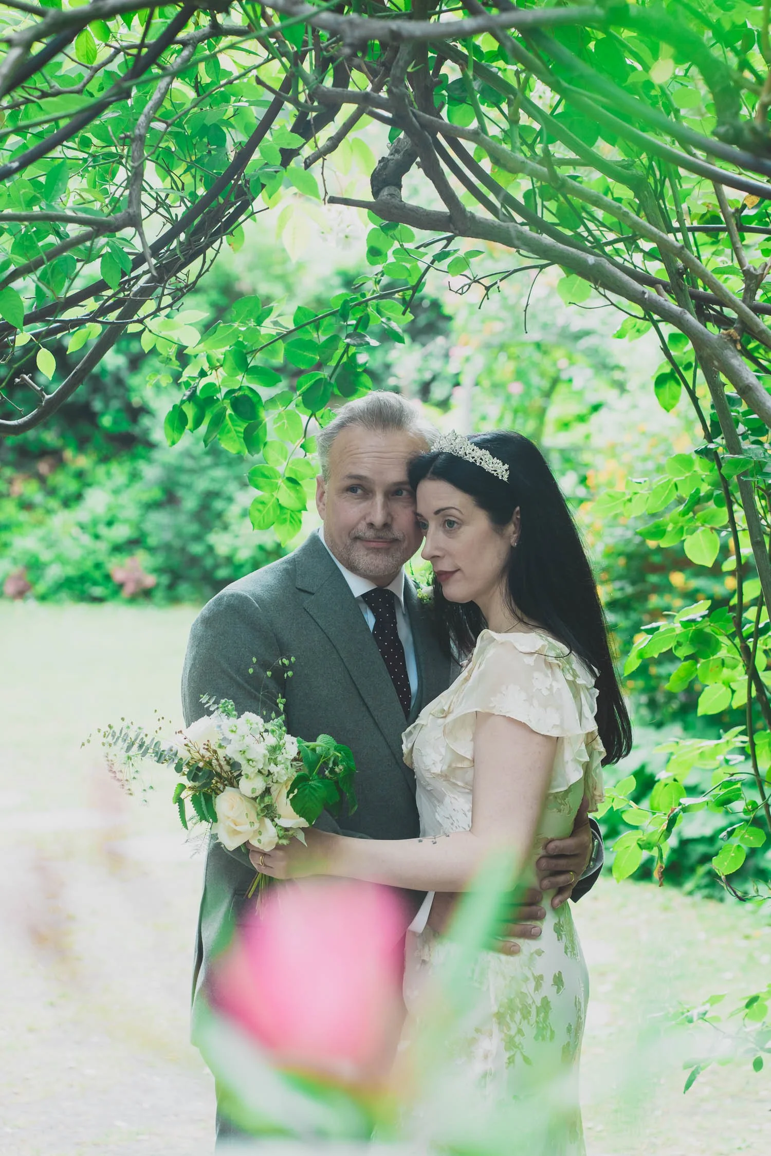 169-southwark-register-office-cutty-sark-pub-greenwich-wedding-photographer-london.jpg