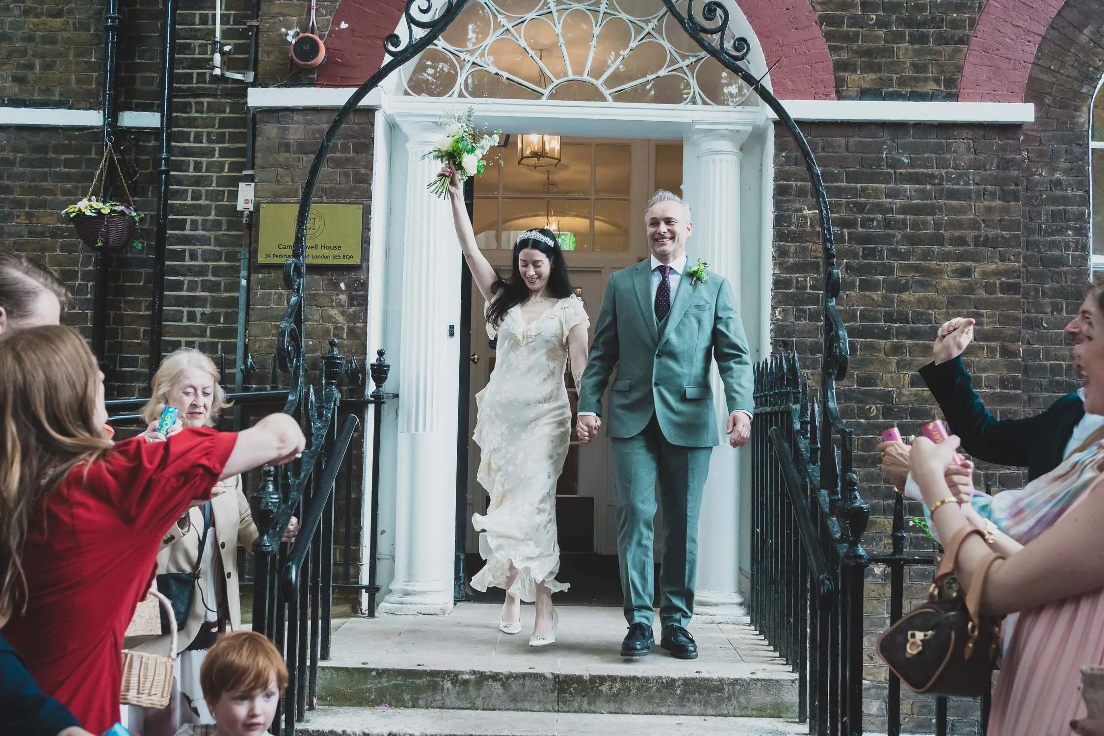172-southwark-register-office-cutty-sark-pub-greenwich-wedding-photographer-london.jpg