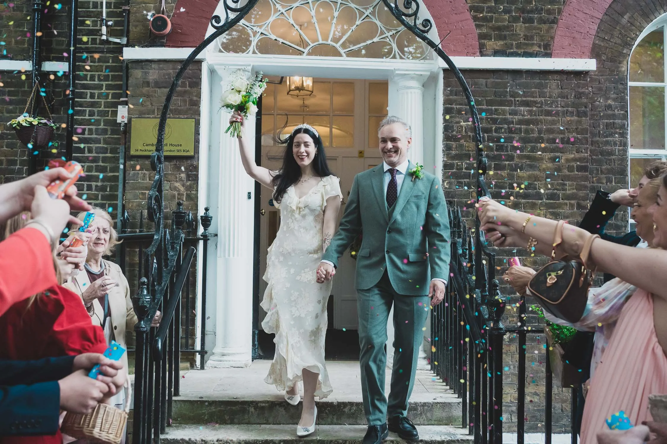 173-southwark-register-office-cutty-sark-pub-greenwich-wedding-photographer-london.jpg