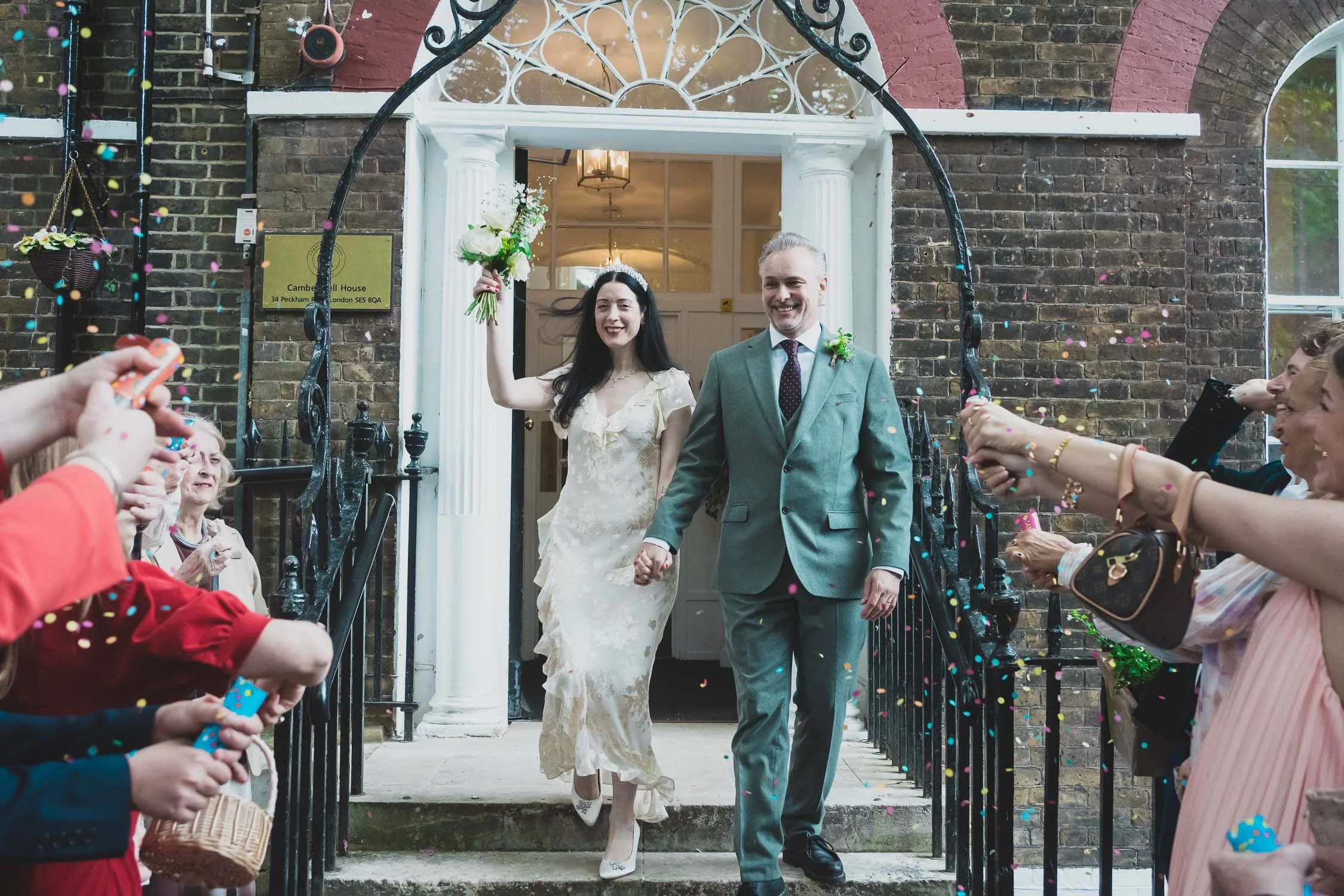 174-southwark-register-office-cutty-sark-pub-greenwich-wedding-photographer-london.jpg
