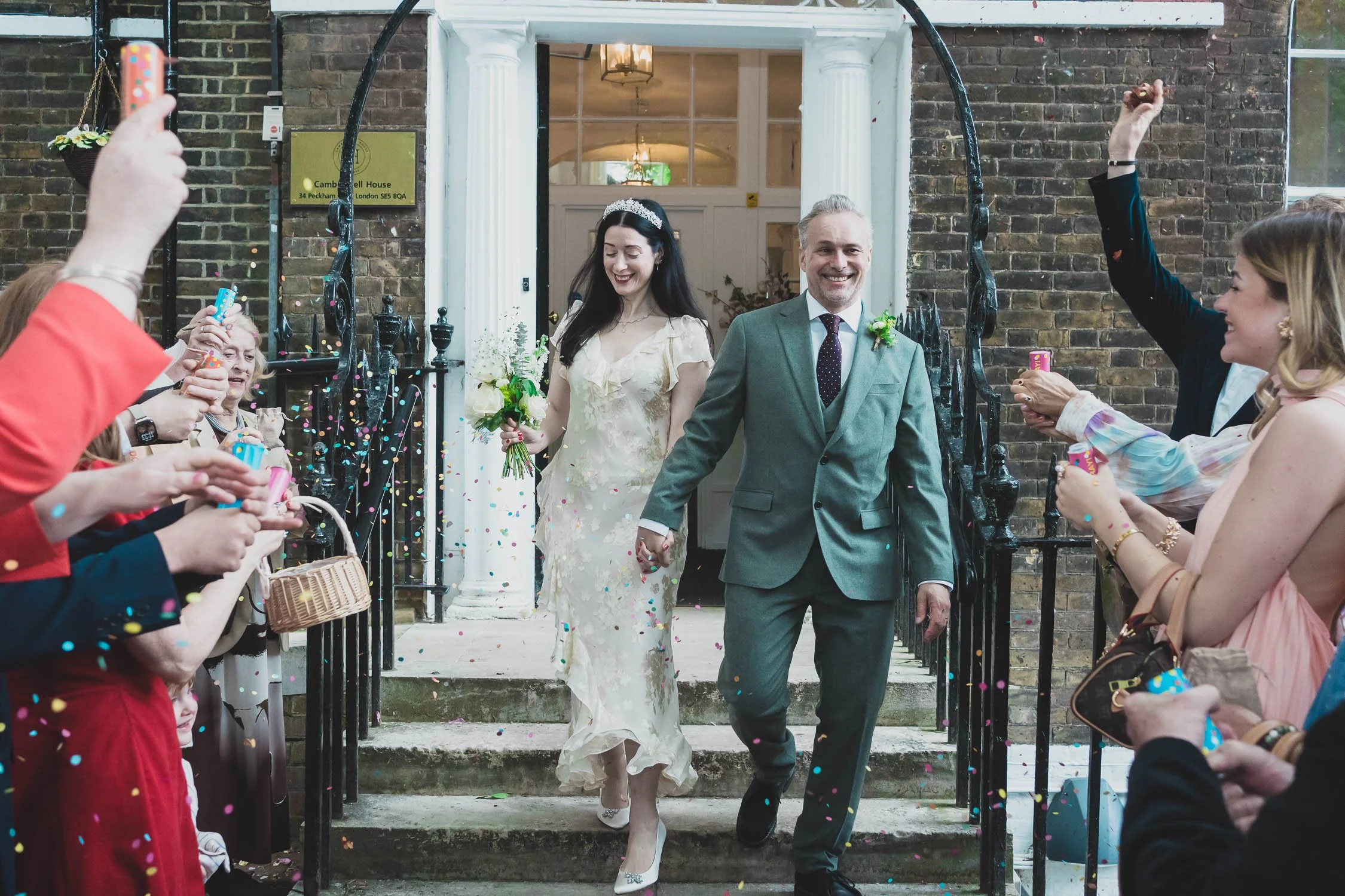 175-southwark-register-office-cutty-sark-pub-greenwich-wedding-photographer-london.jpg