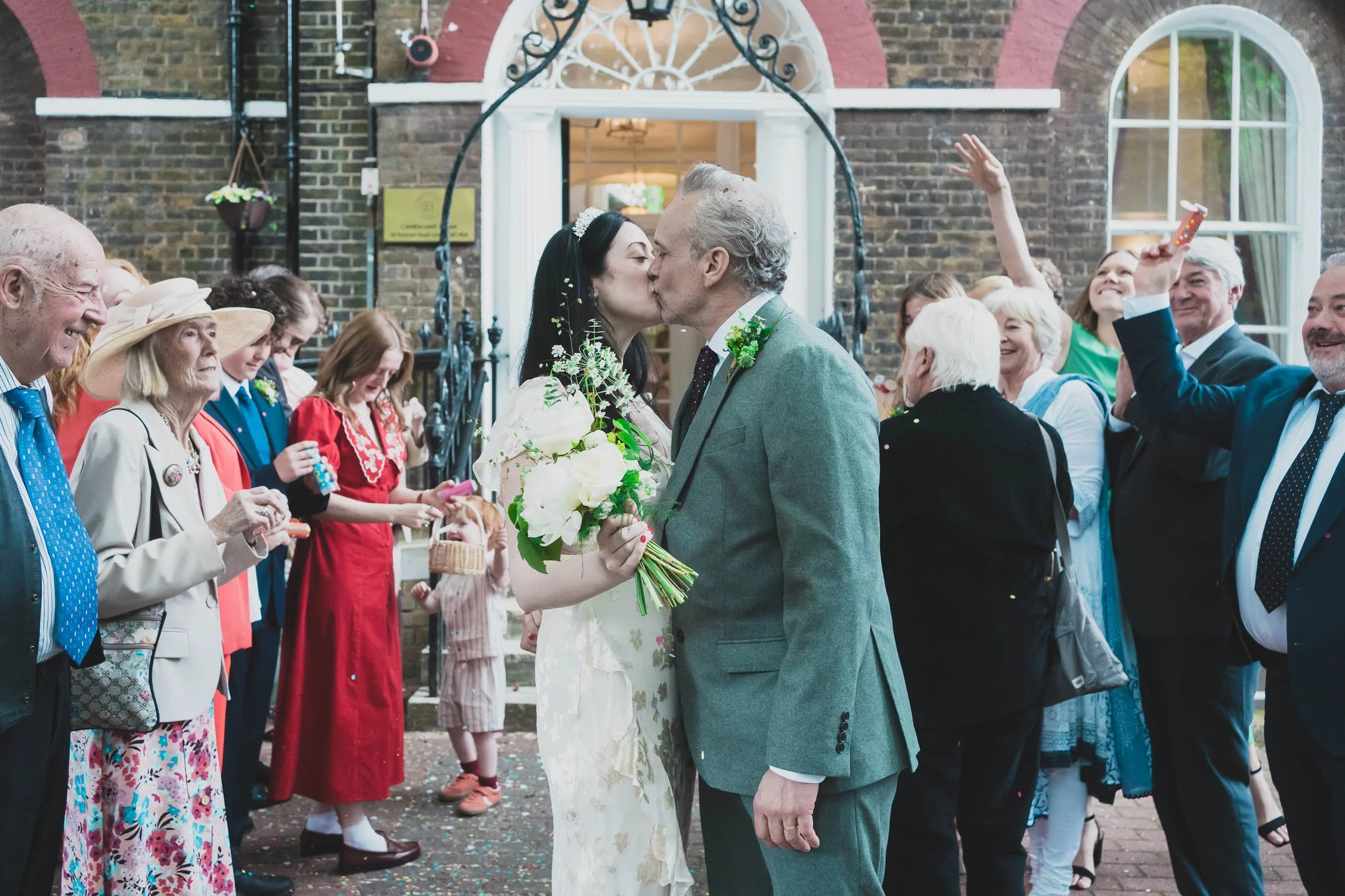 177-southwark-register-office-cutty-sark-pub-greenwich-wedding-photographer-london.jpg
