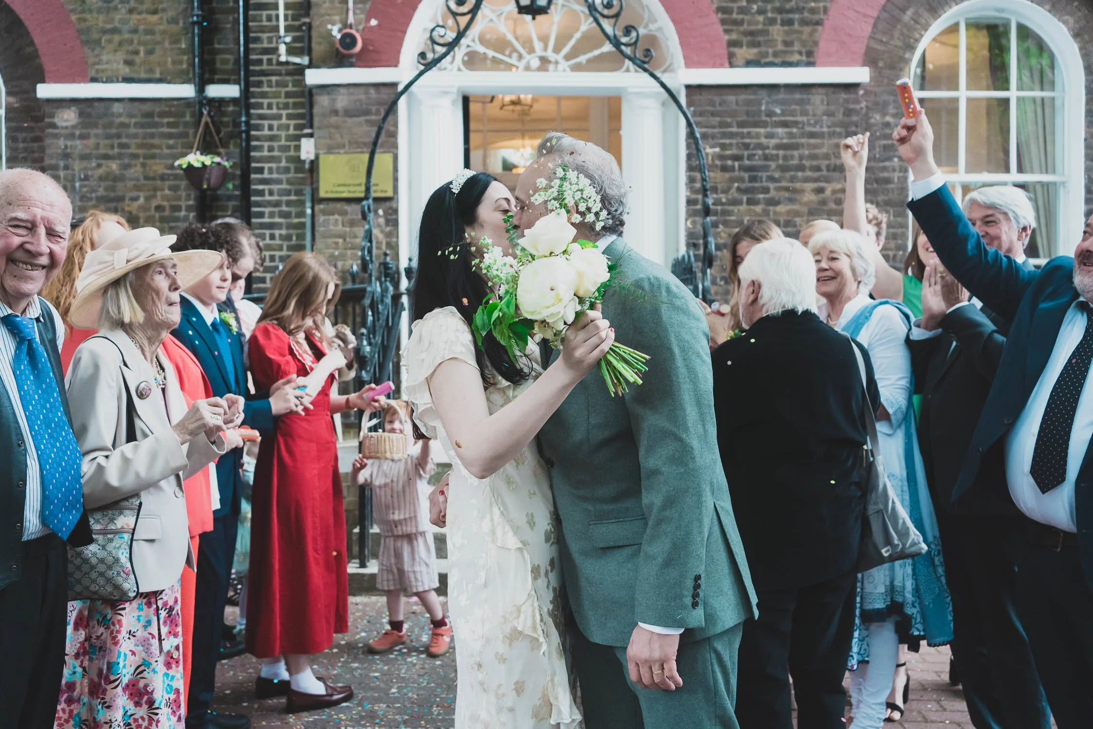 178-southwark-register-office-cutty-sark-pub-greenwich-wedding-photographer-london.jpg