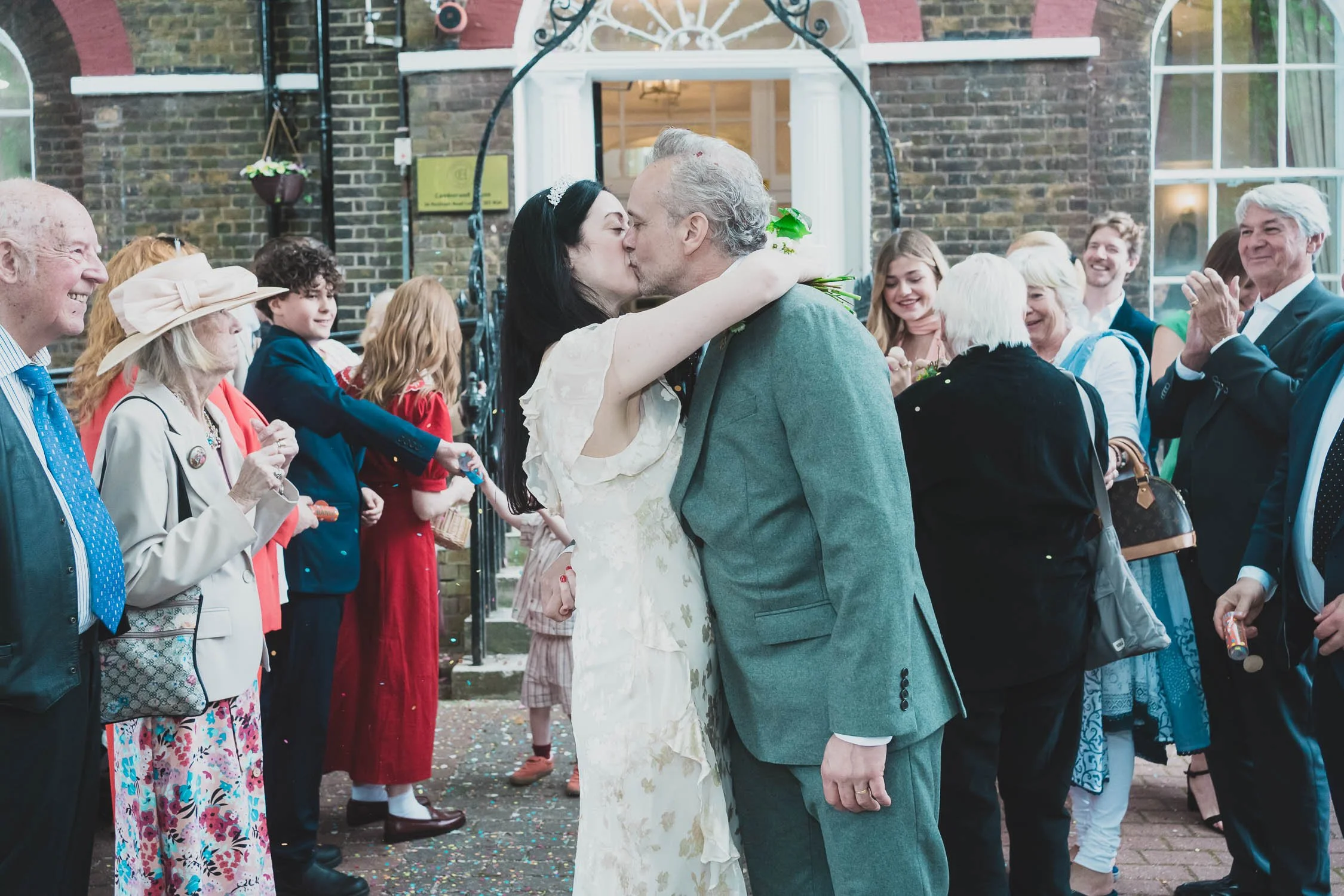 179-southwark-register-office-cutty-sark-pub-greenwich-wedding-photographer-london.jpg