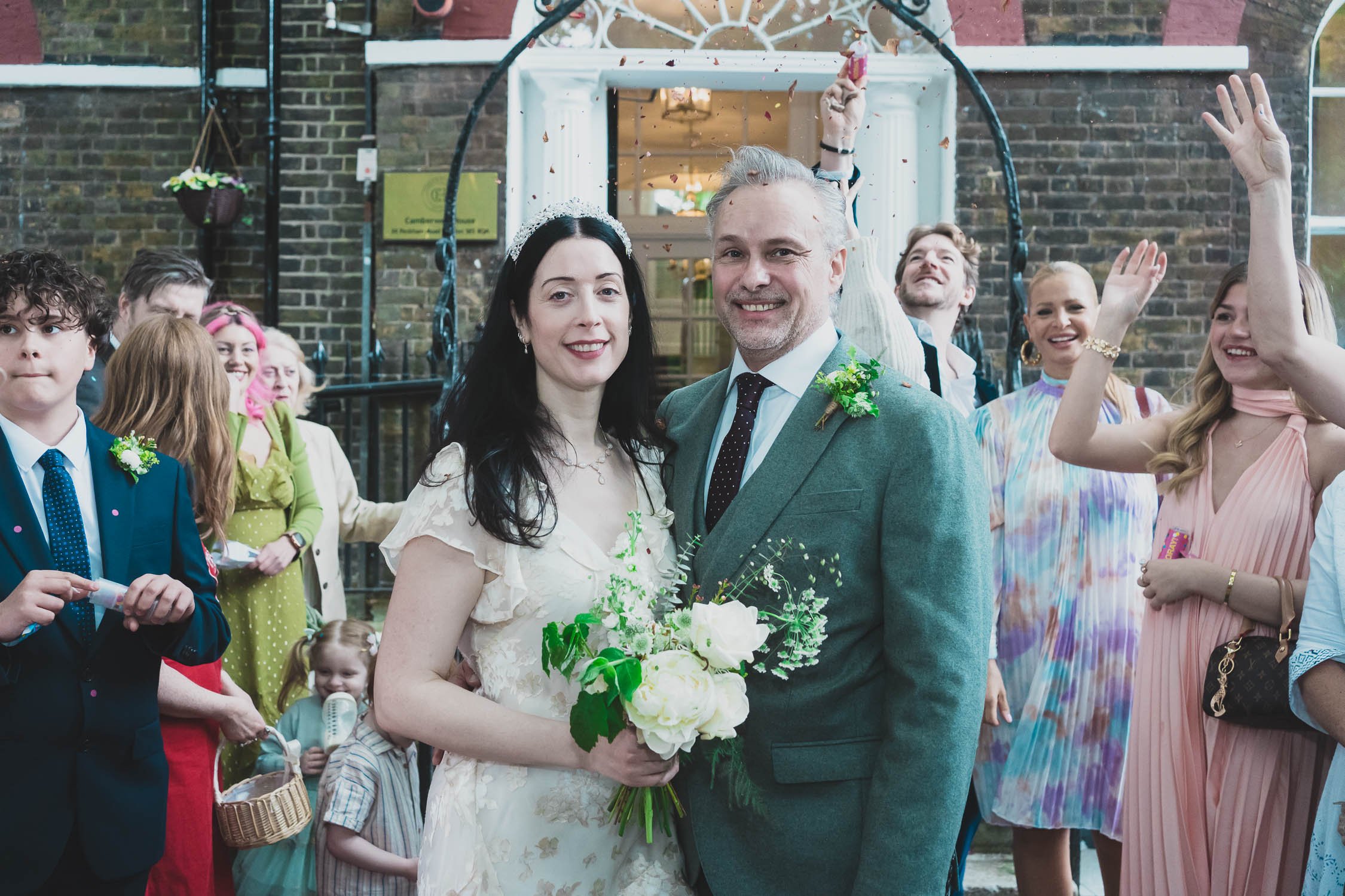 180-southwark-register-office-cutty-sark-pub-greenwich-wedding-photographer-london.jpg