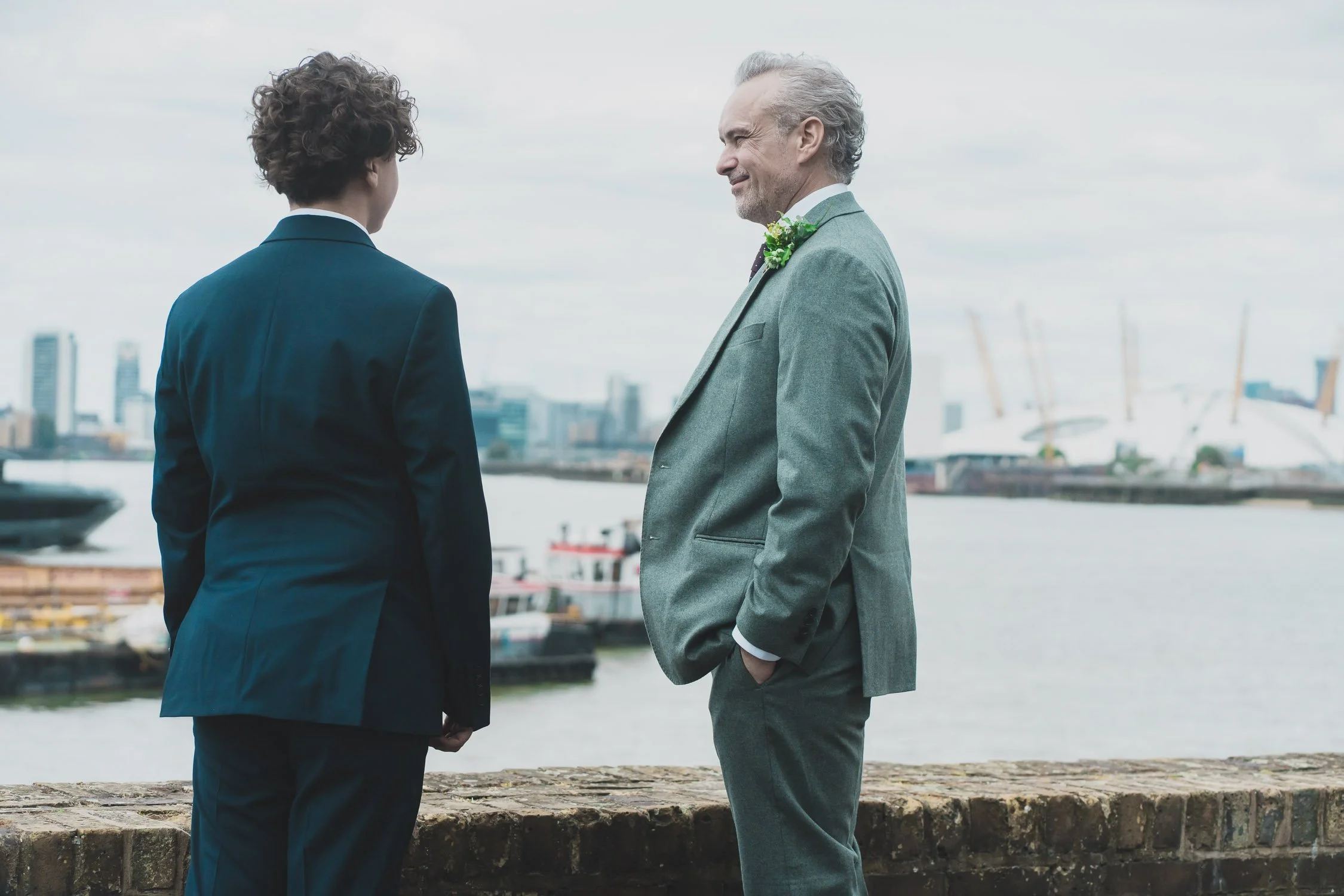 212-southwark-register-office-cutty-sark-pub-greenwich-wedding-photographer-london.jpg