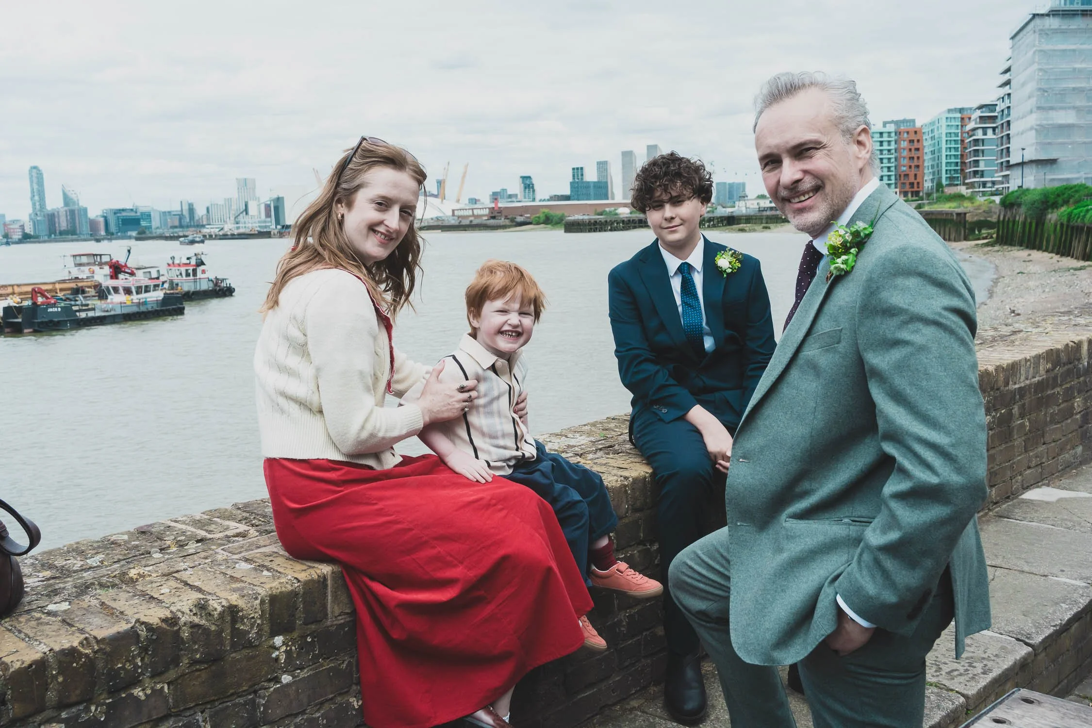 221-southwark-register-office-cutty-sark-pub-greenwich-wedding-photographer-london.jpg