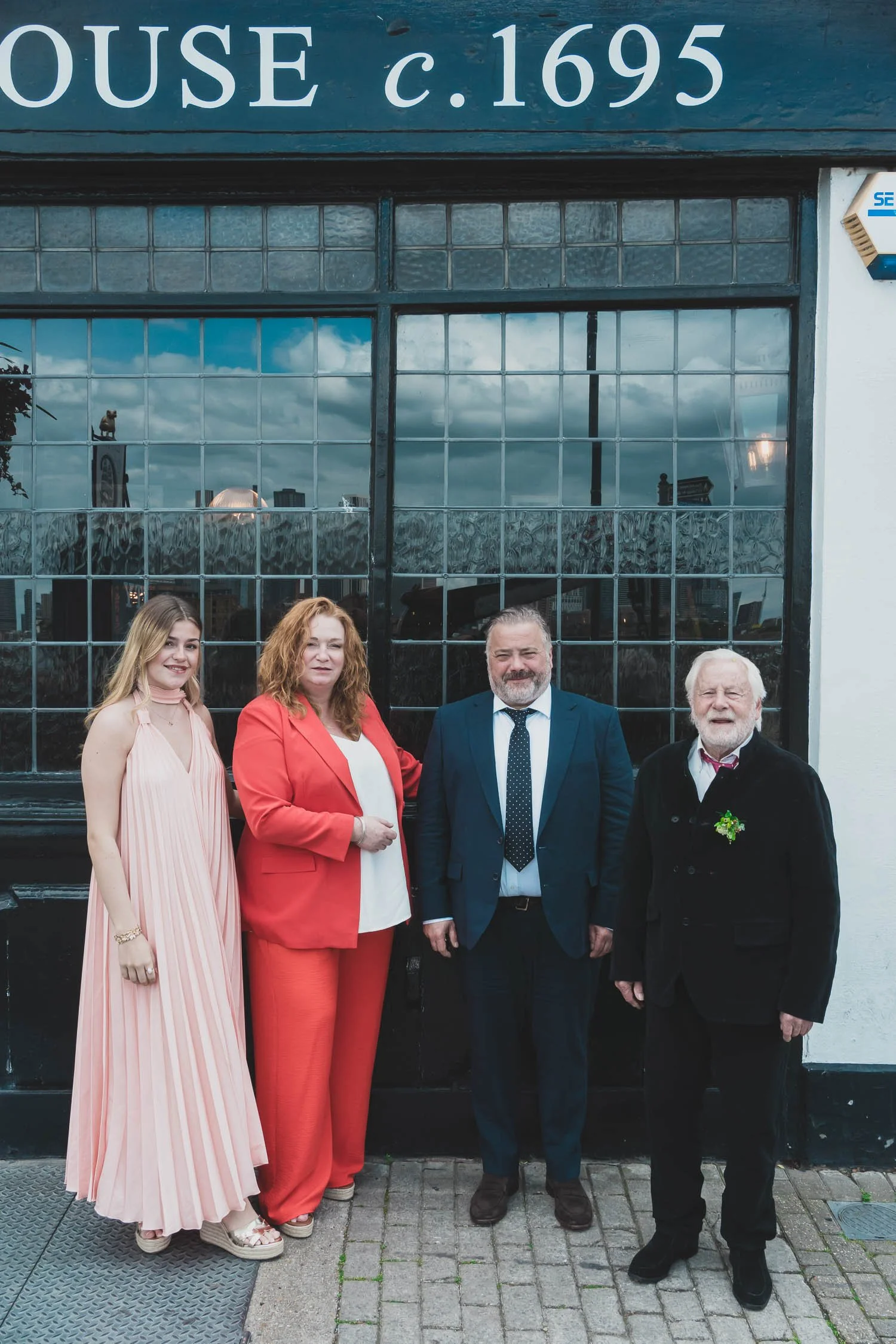 226-southwark-register-office-cutty-sark-pub-greenwich-wedding-photographer-london.jpg