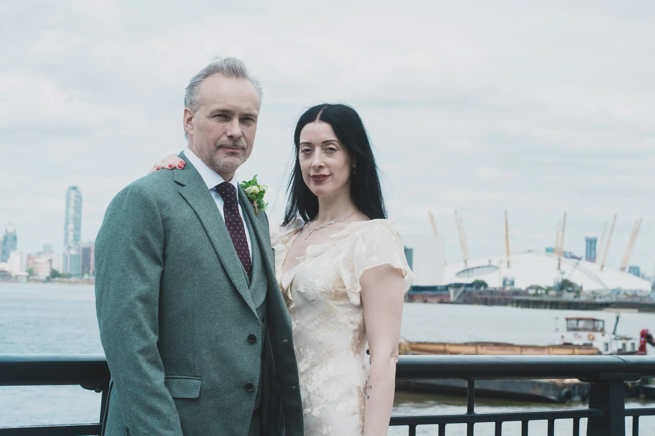 235-southwark-register-office-cutty-sark-pub-greenwich-wedding-photographer-london.jpg