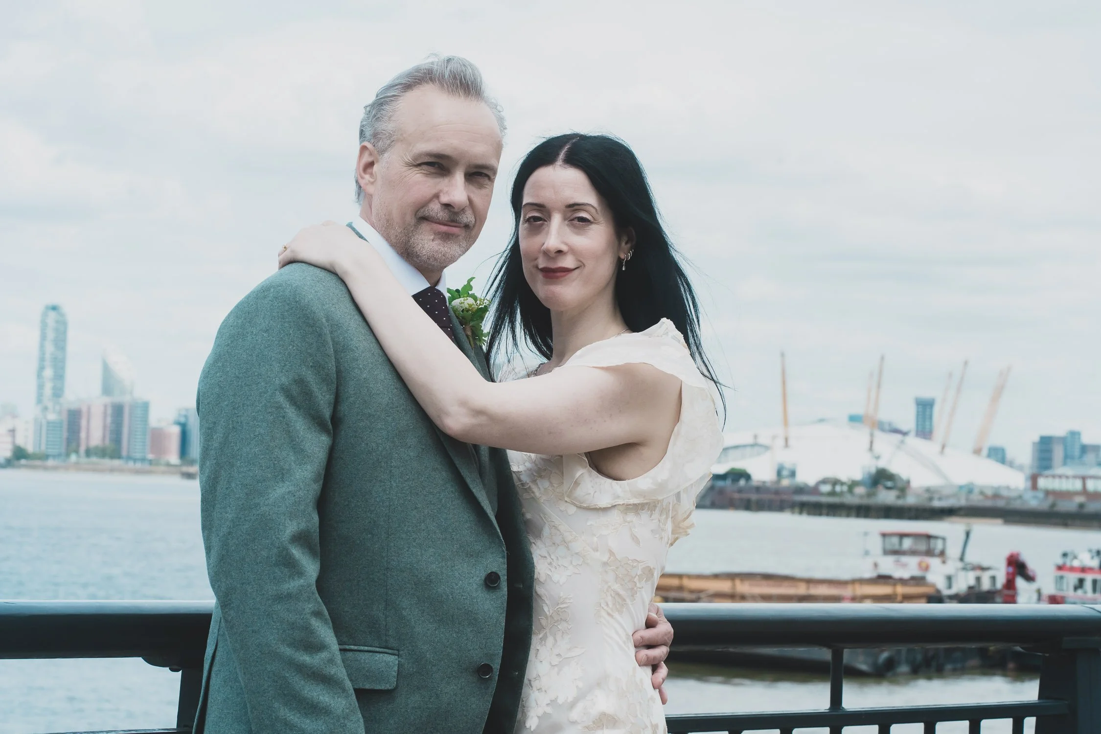 236-southwark-register-office-cutty-sark-pub-greenwich-wedding-photographer-london.jpg