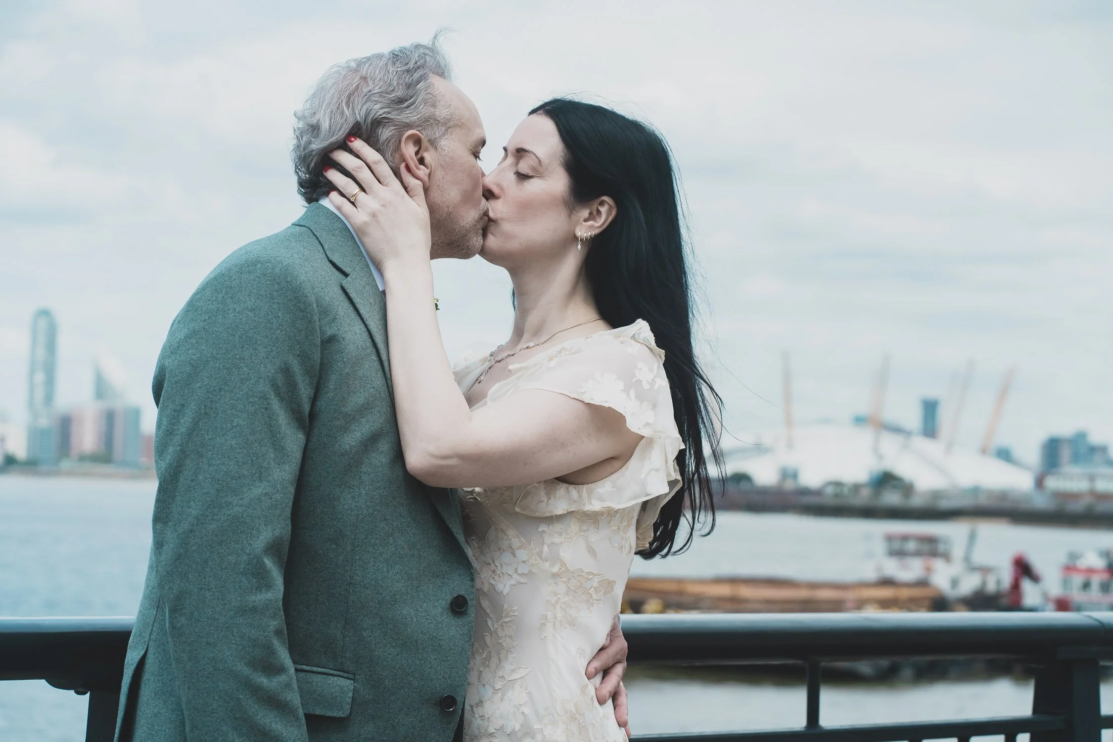 238-southwark-register-office-cutty-sark-pub-greenwich-wedding-photographer-london.jpg