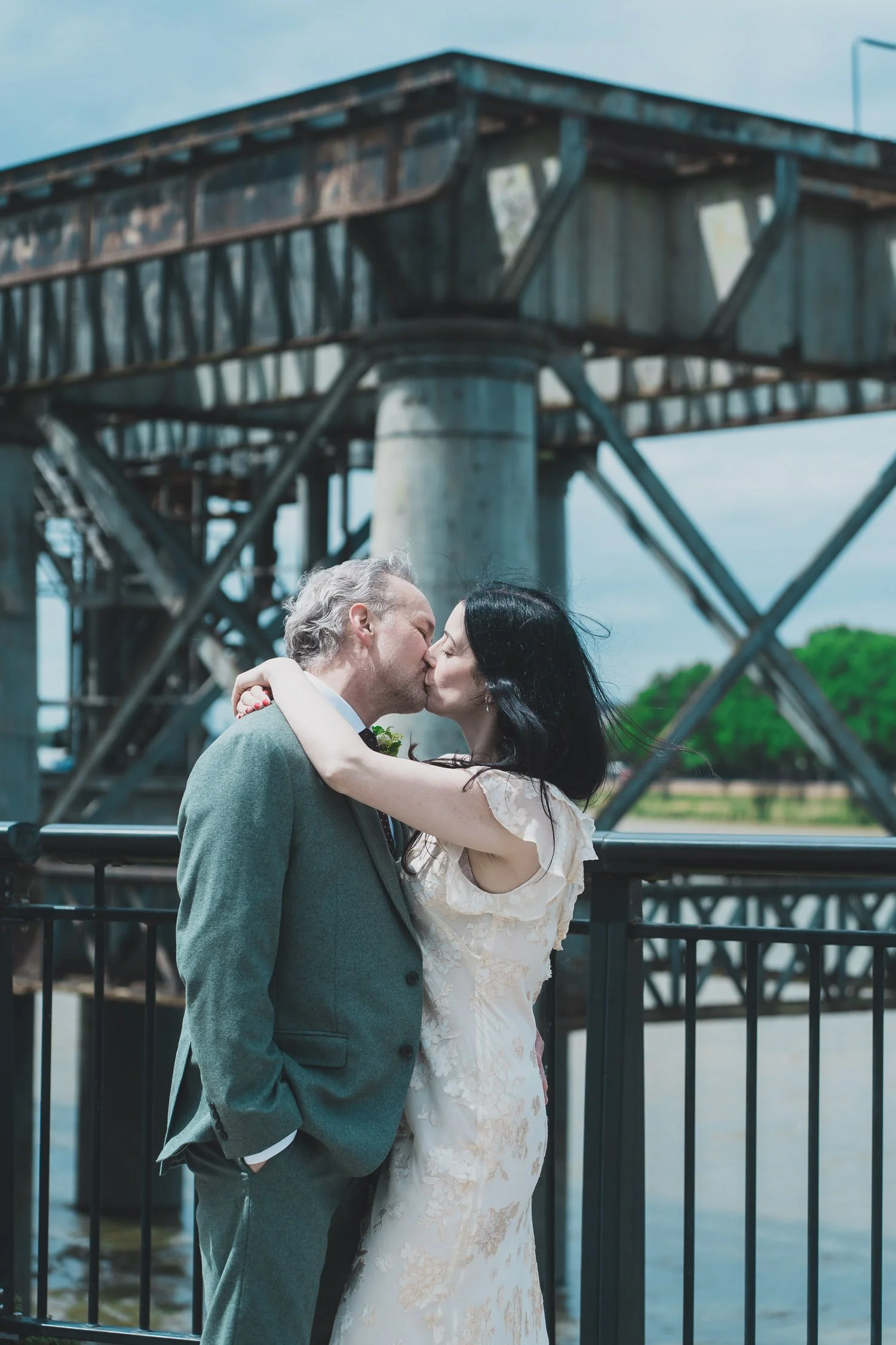 246-southwark-register-office-cutty-sark-pub-greenwich-wedding-photographer-london.jpg