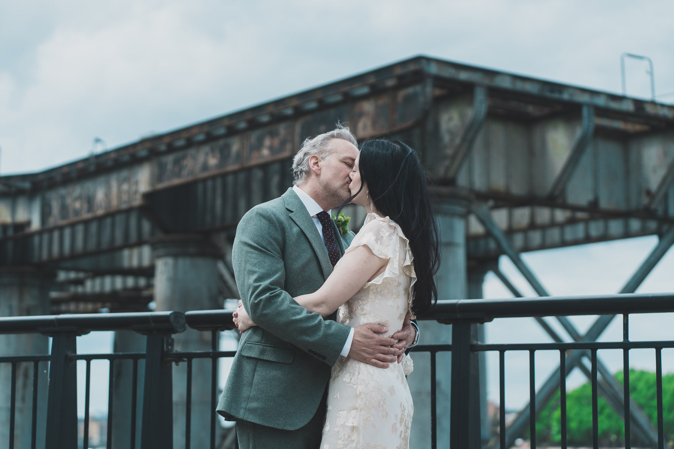 249-southwark-register-office-cutty-sark-pub-greenwich-wedding-photographer-london.jpg